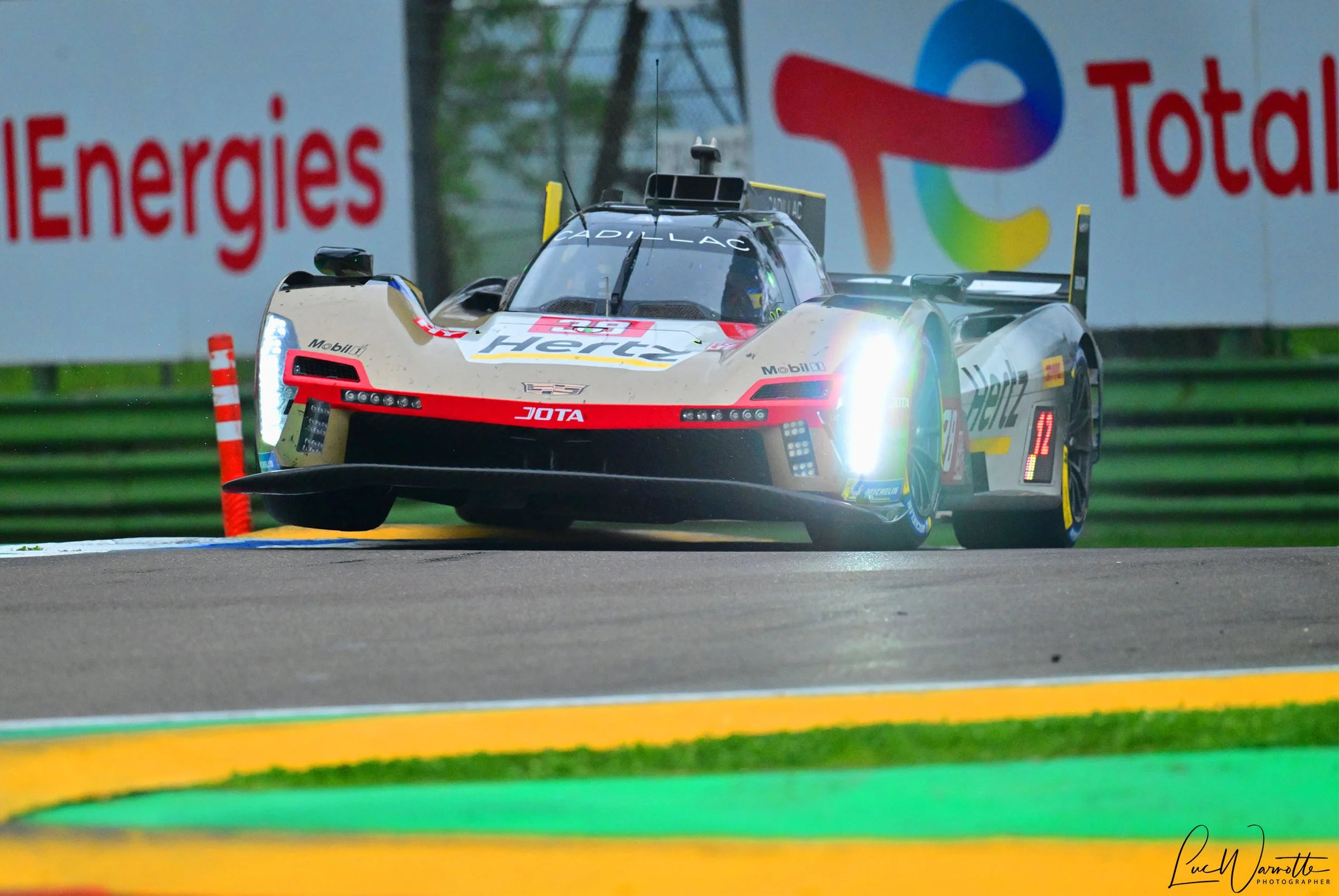 #38 Cadillac Hertz Team JOTA V-Series.R