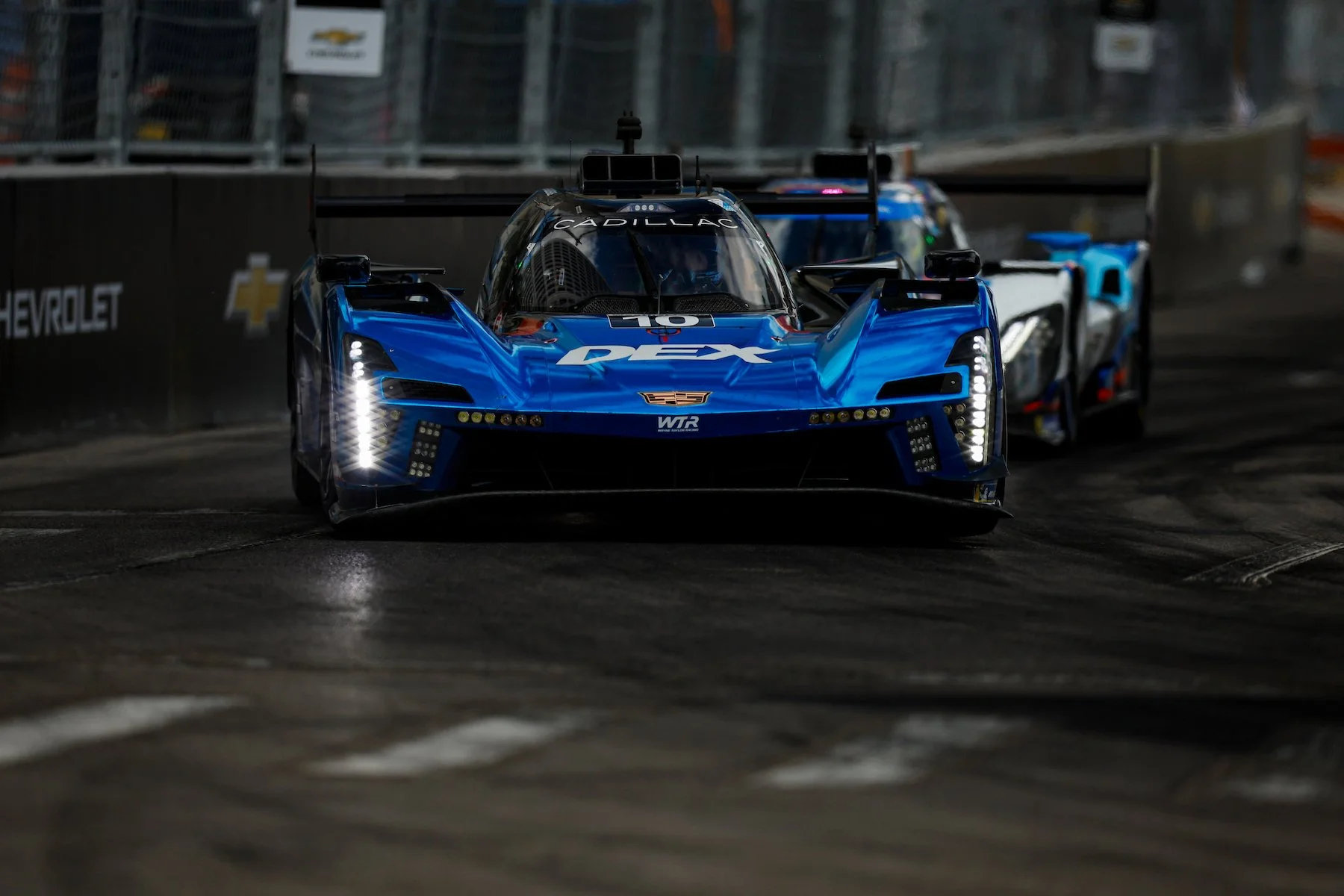 #10 Cadillac Wayne Taylor Racing V-Series.R, driven by Ricky Taylor and Filipe Albuquerque