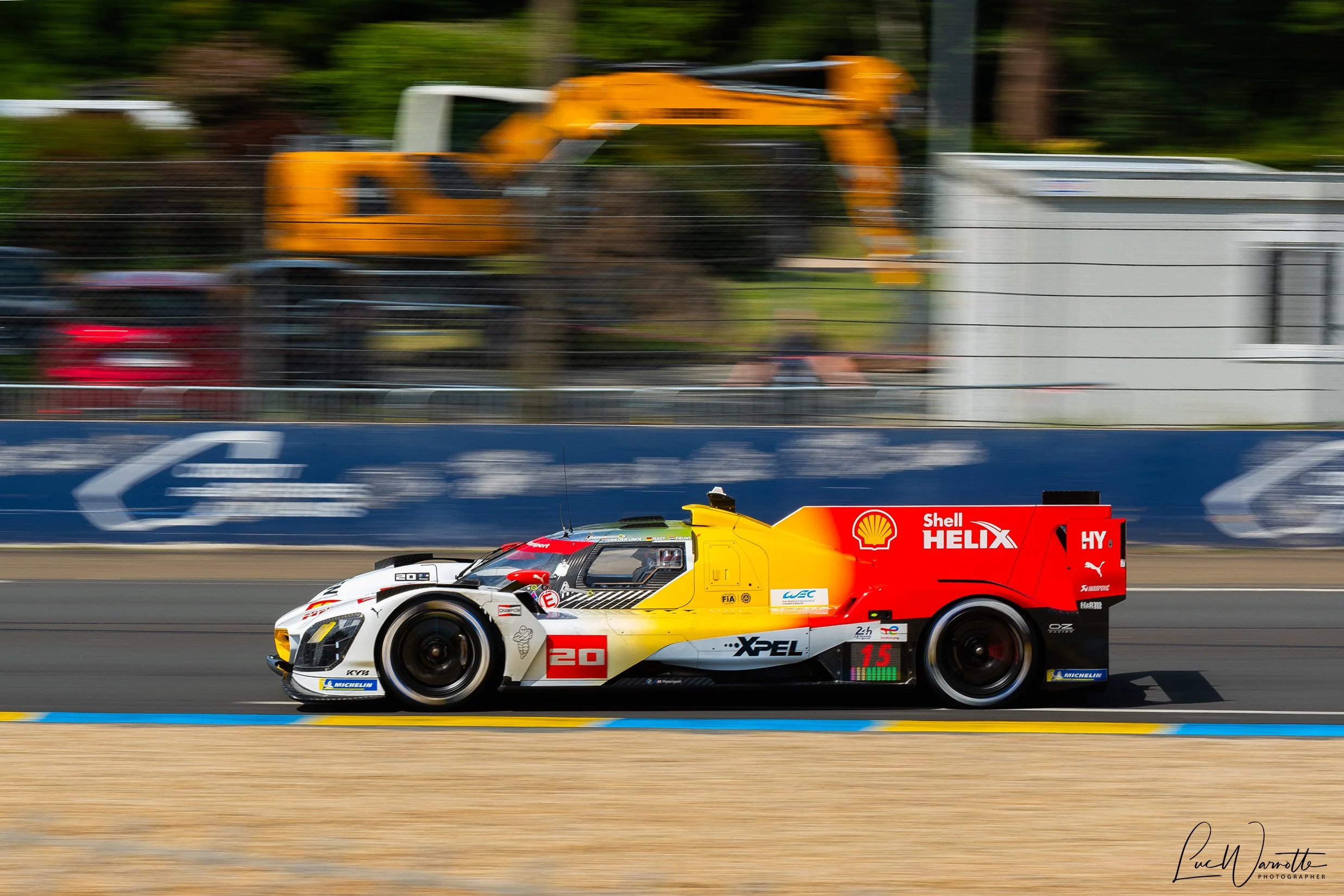 #20 BMW M Hybrid V8