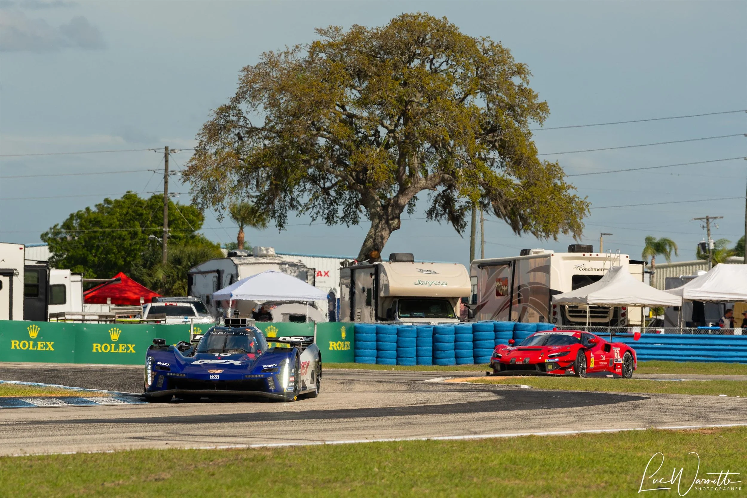 Cadillac V-Series.R #10