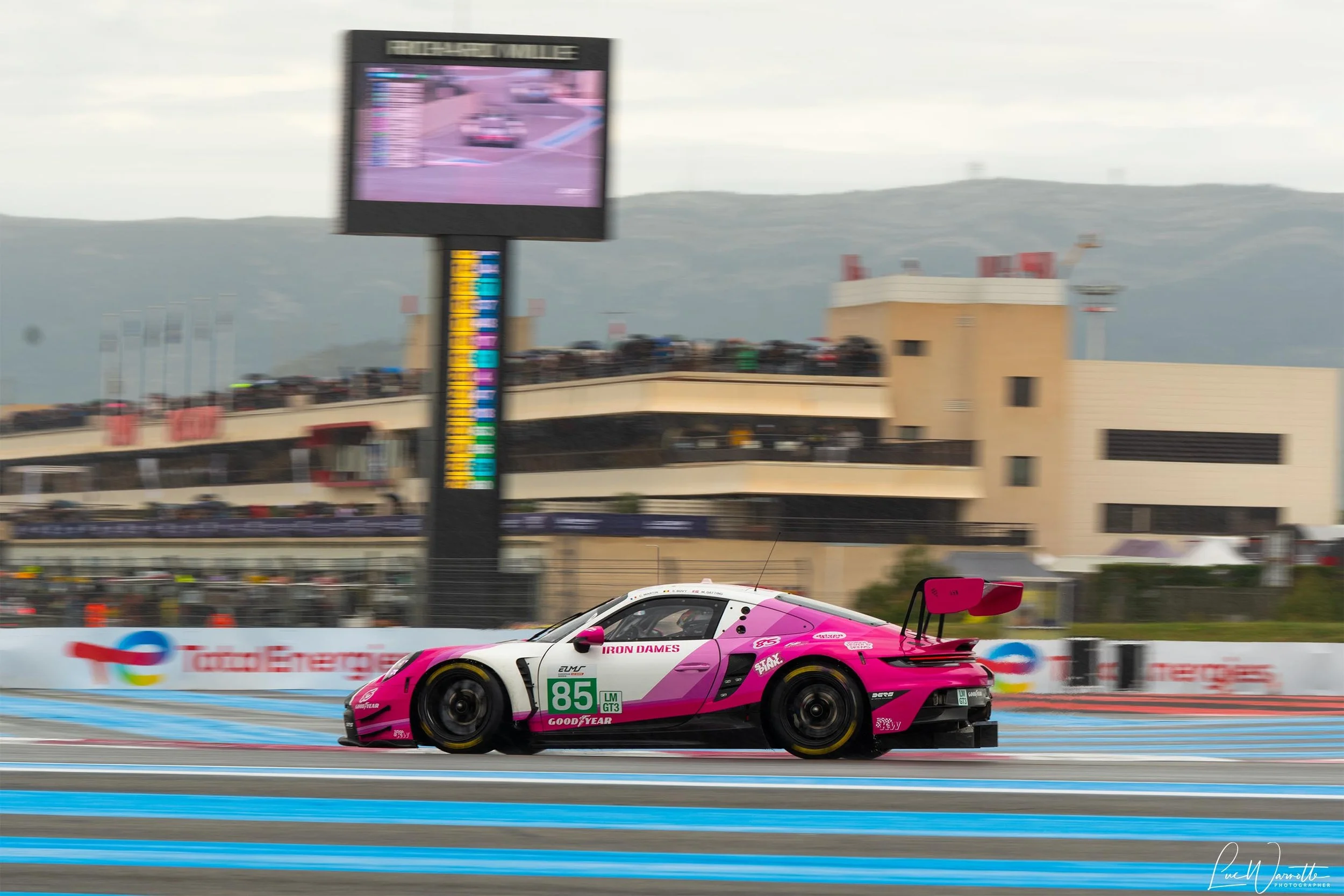 #85 Iron Dames Porsche