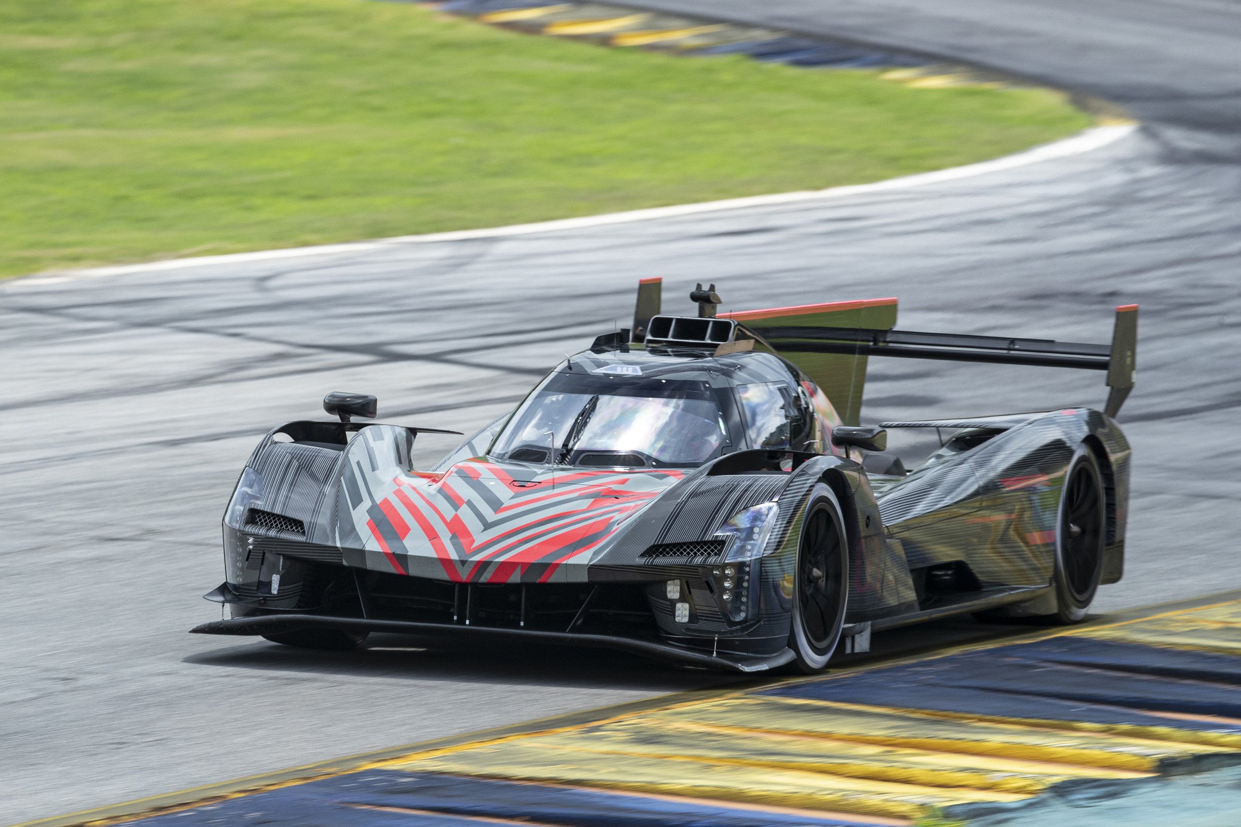 Who will race in WEC and IMSA with LMDh/LMH cars in 2023?