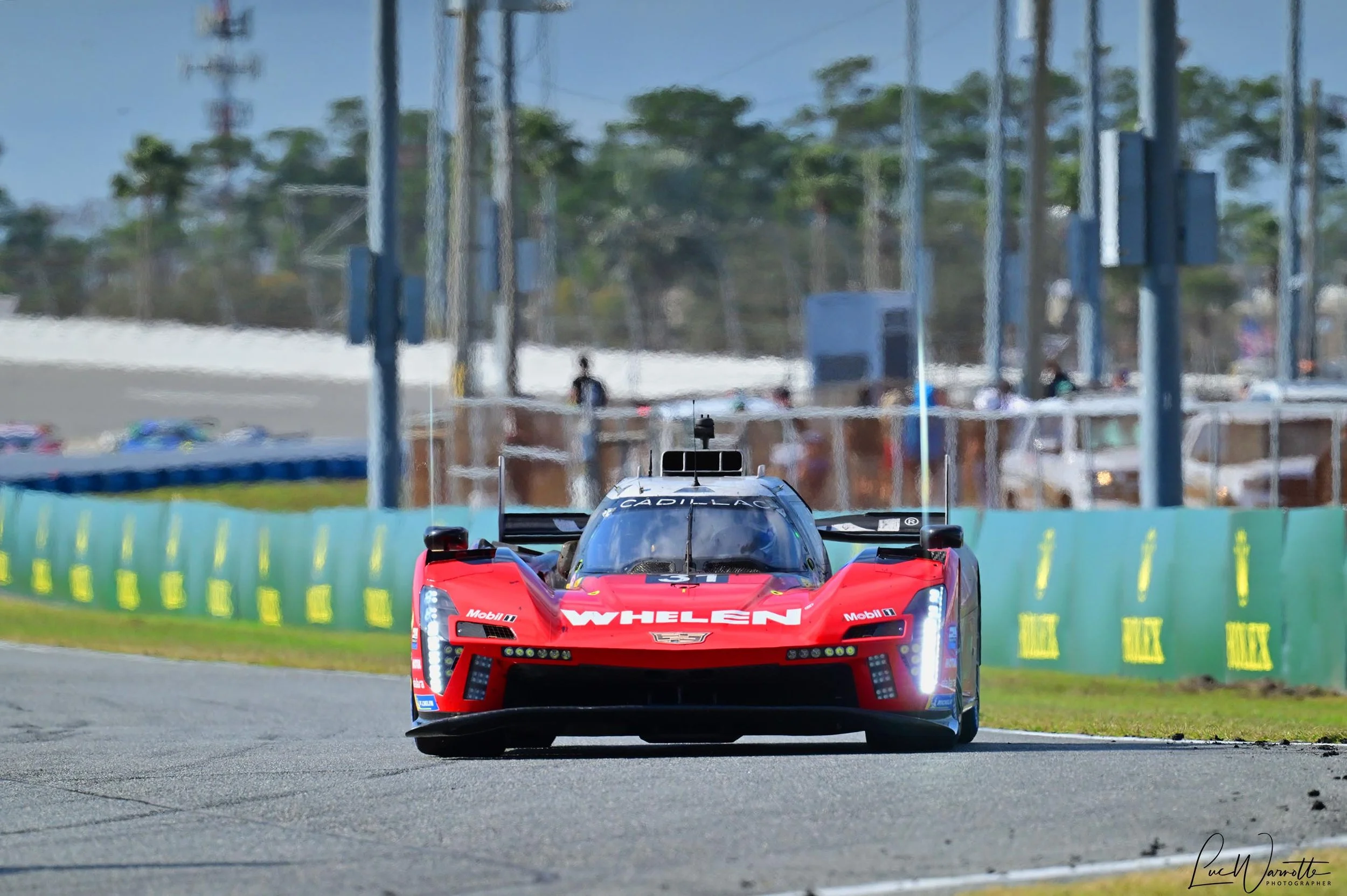 #31 Cadillac Whelen V-Series.R