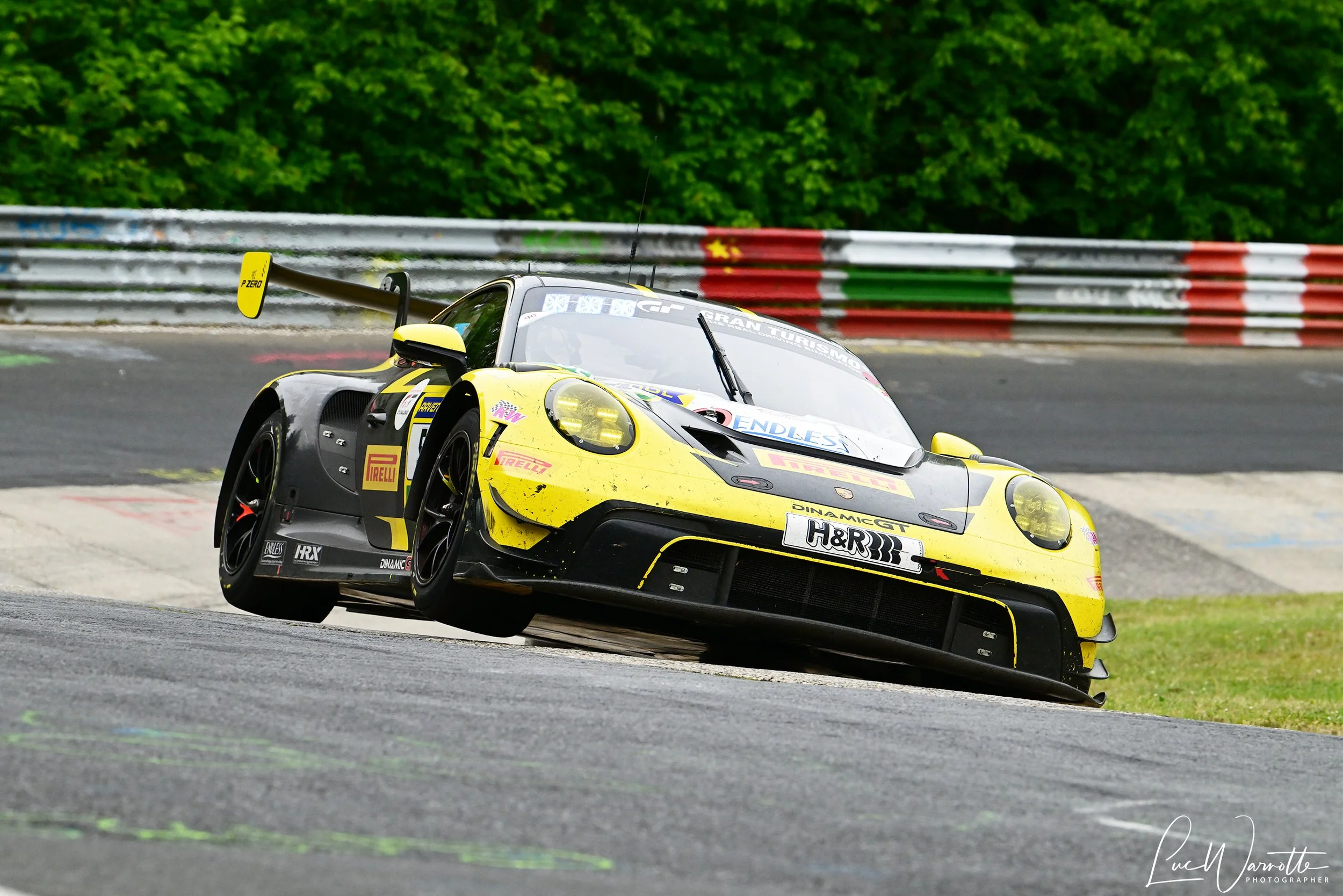 Dinamic GT #54 Porsche 911 GT3 R.