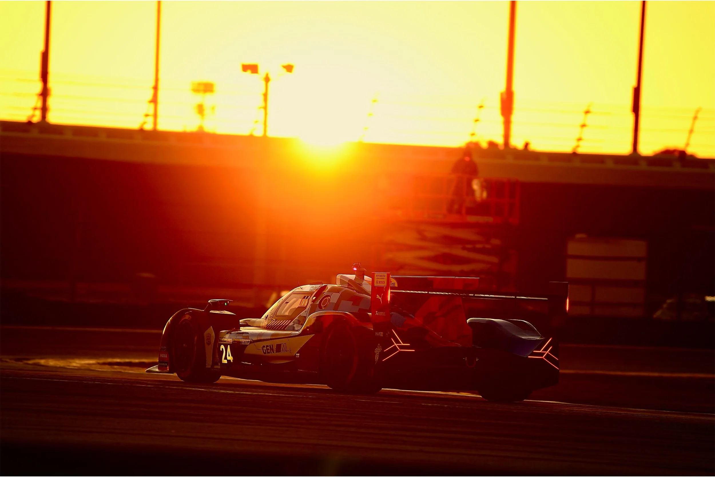 #24 BMW M Team WRT Hybrid V8