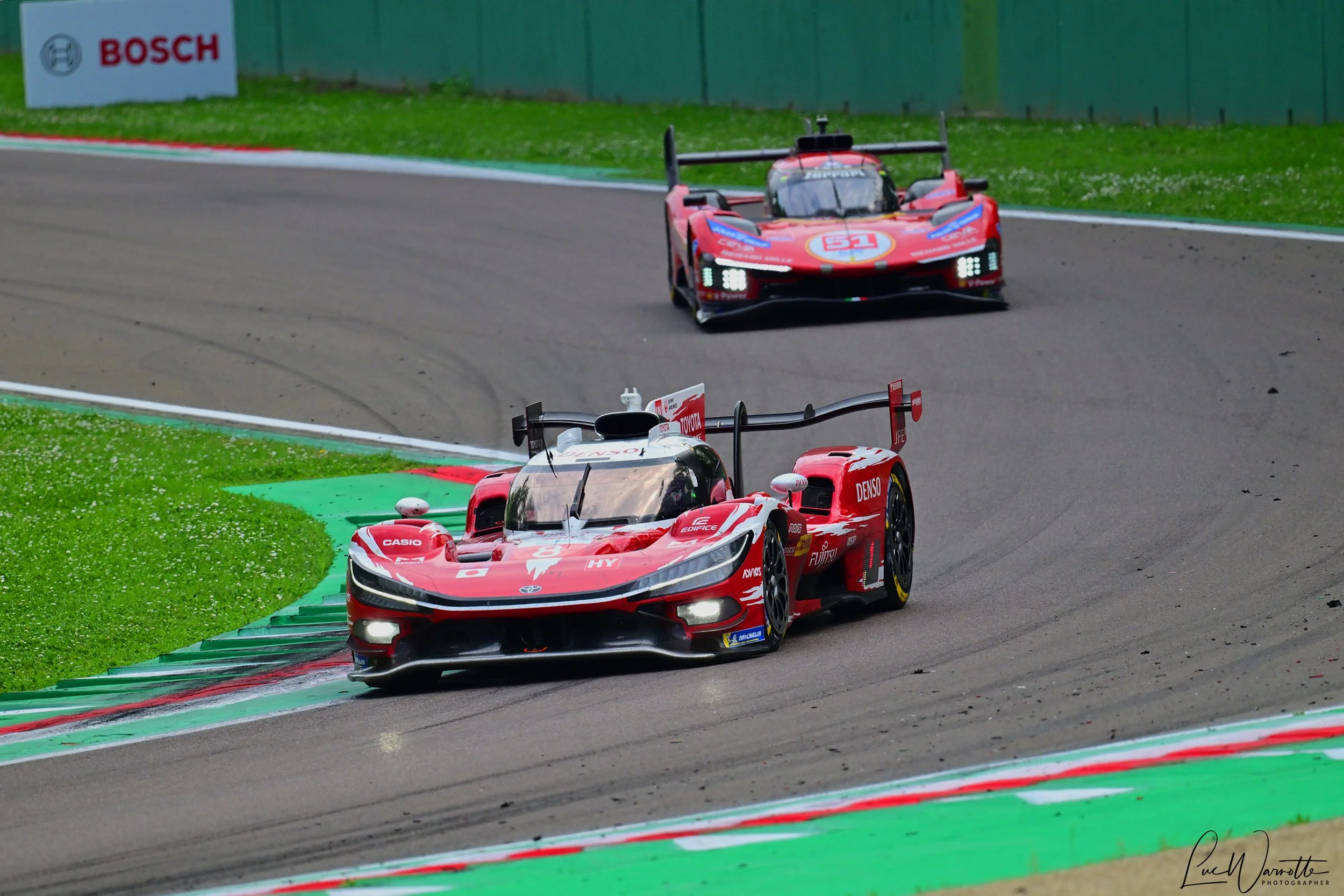 Winning Toyota TR010 #8 ahead of Ferrari 499P #51