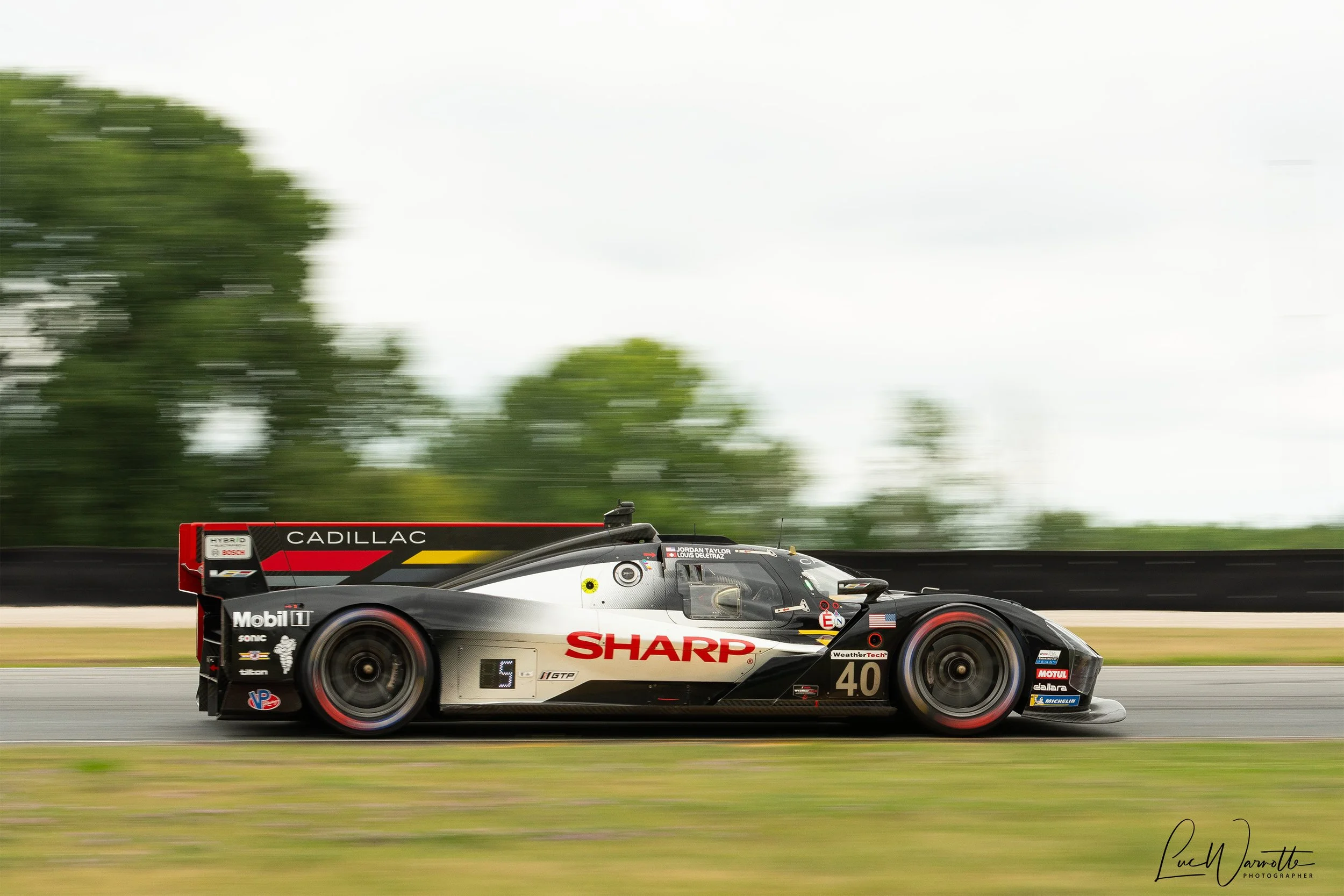 #40 Cadillac Wayne Taylor Racing V-Series.R