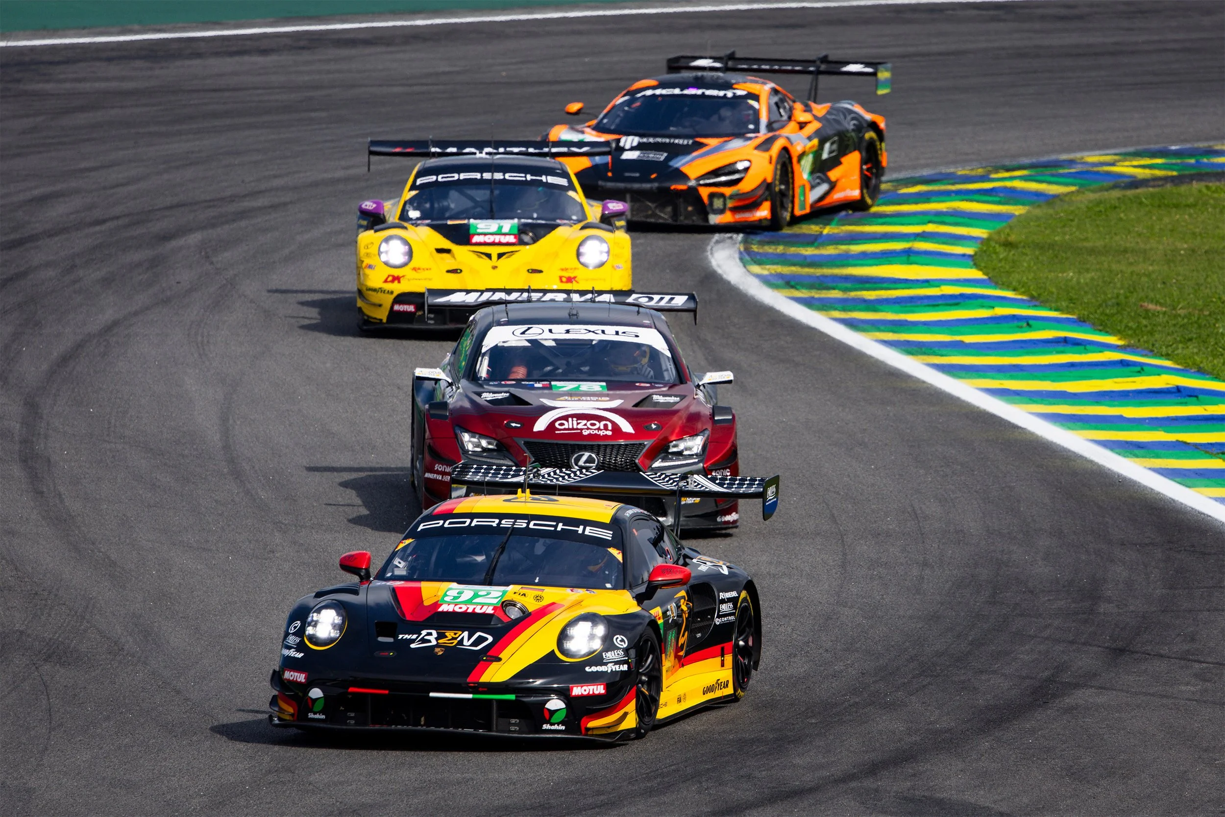 #92 Porsche 911 GT3 R