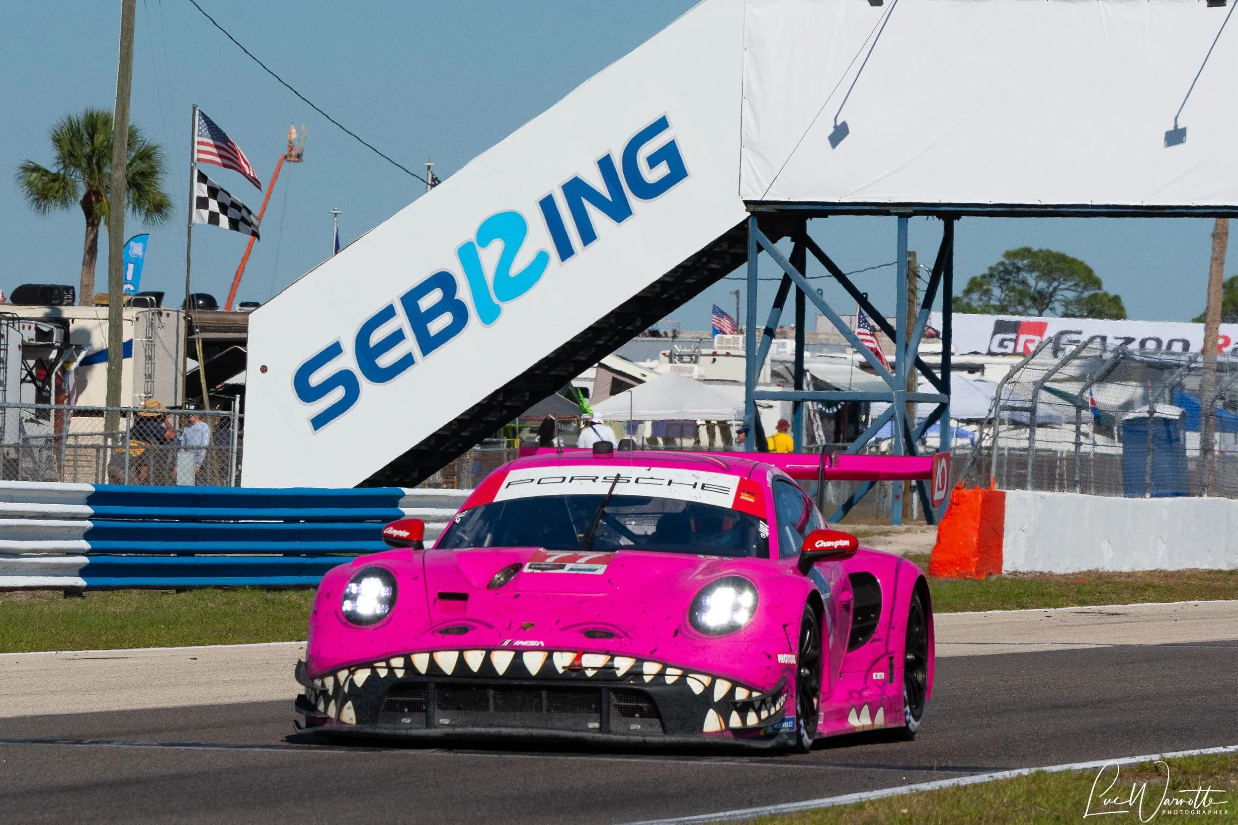 Porsche 911 GT3 R #77