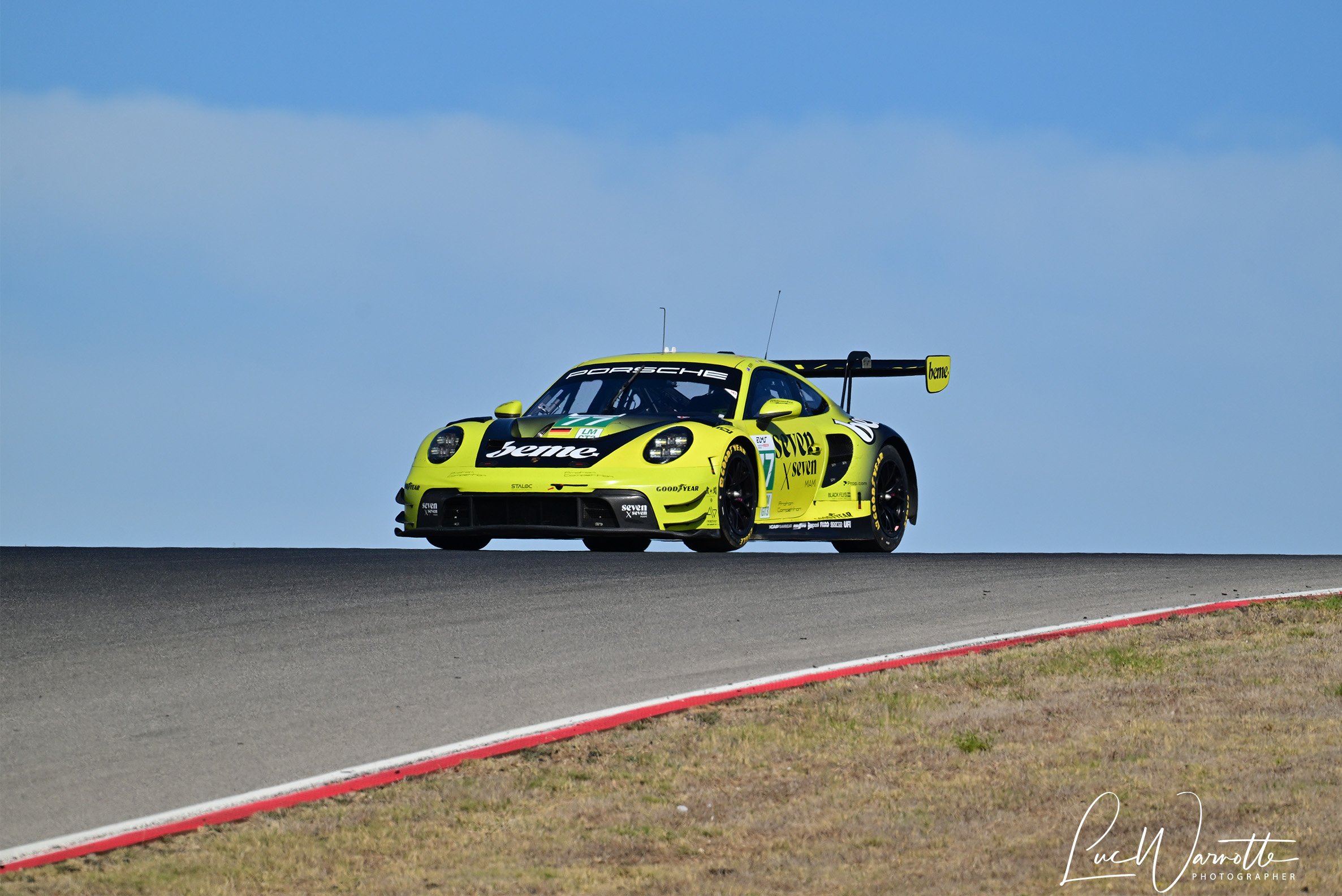 #77 Porsche 911 GT3 R