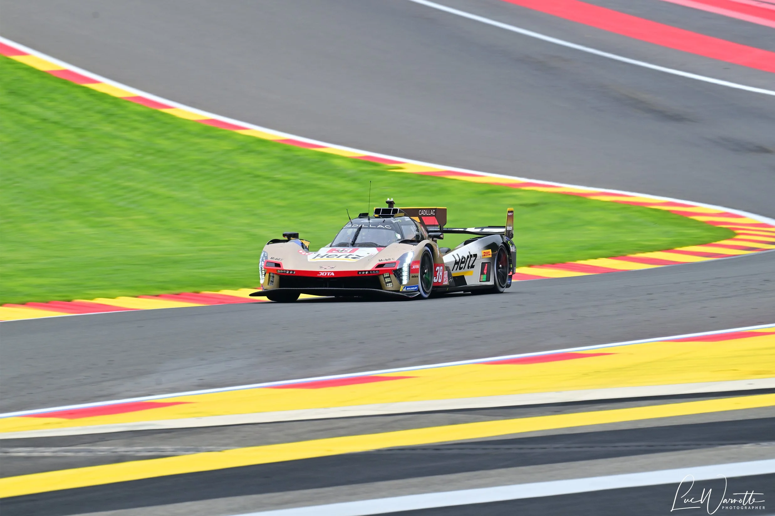#38 Cadillac Hertz Team JOTA V-Series.R