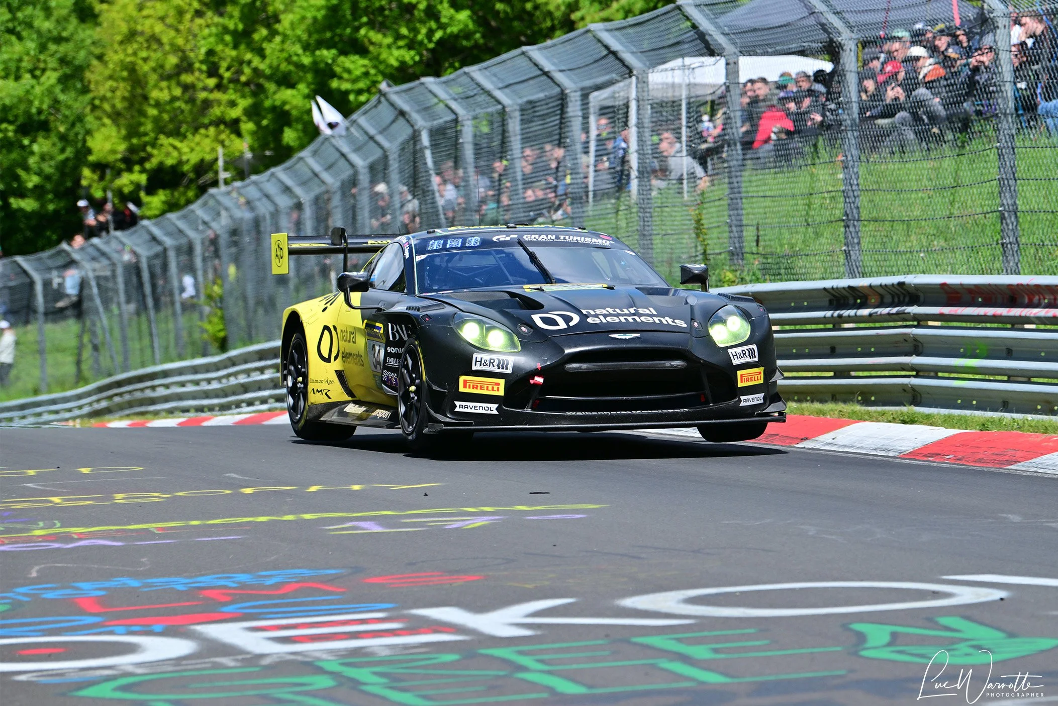 #34 Walkenhorst Aston Martin Vantage GT3