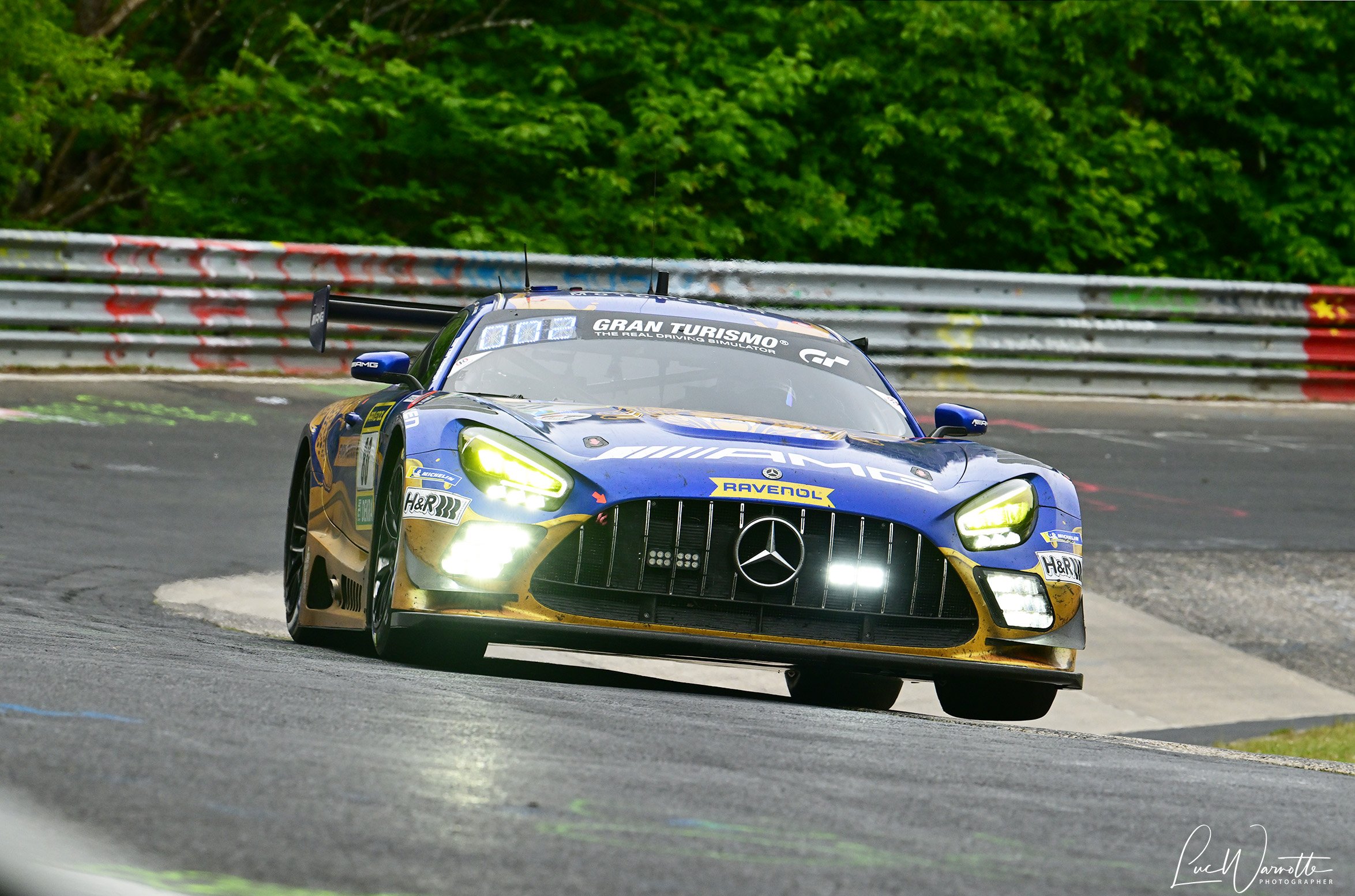 #80 Mercedes-AMG