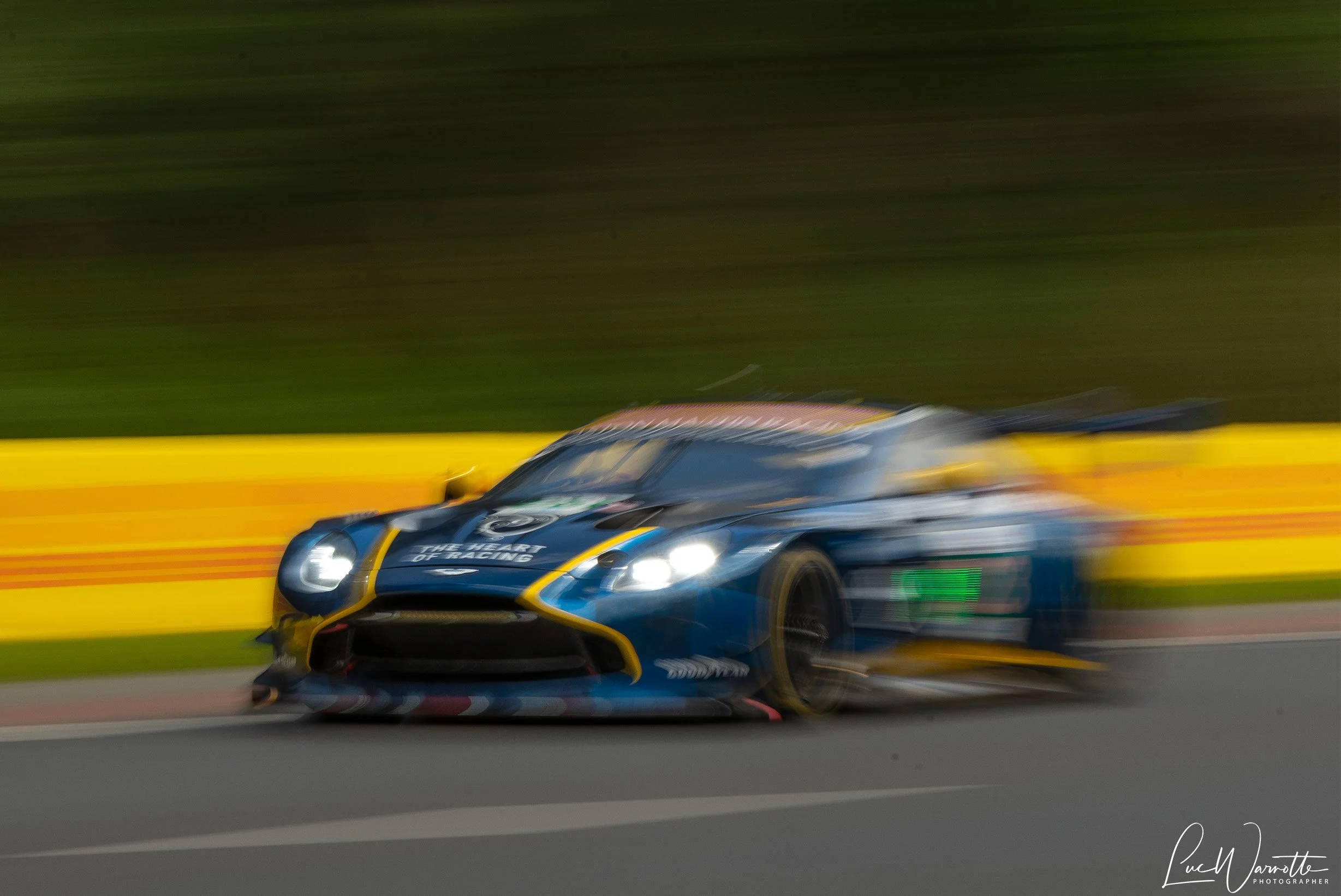 Aston Martin Vantage #23