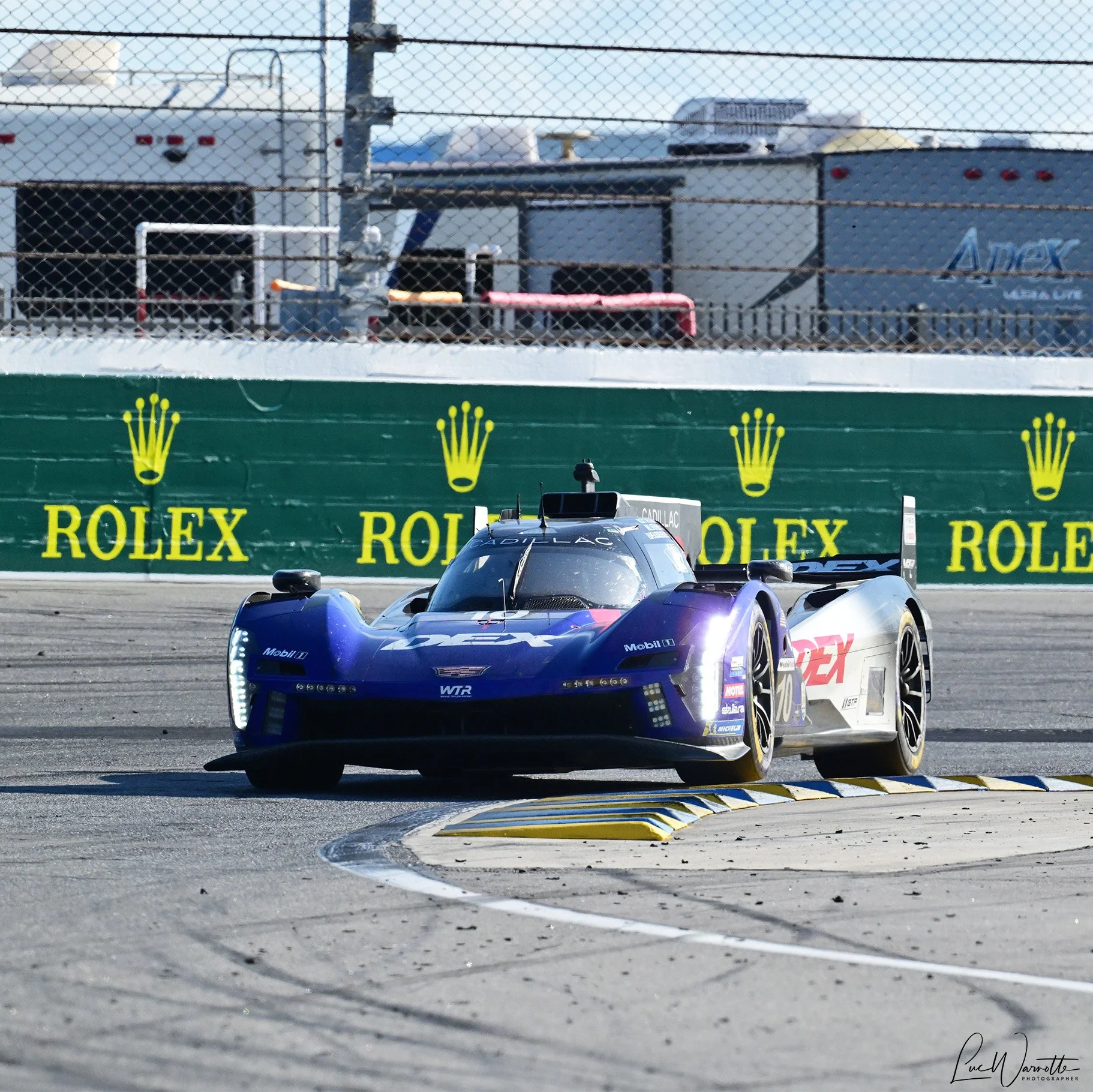 Cadillac Wayne Taylor Racing Cadillac V-Series.R #10