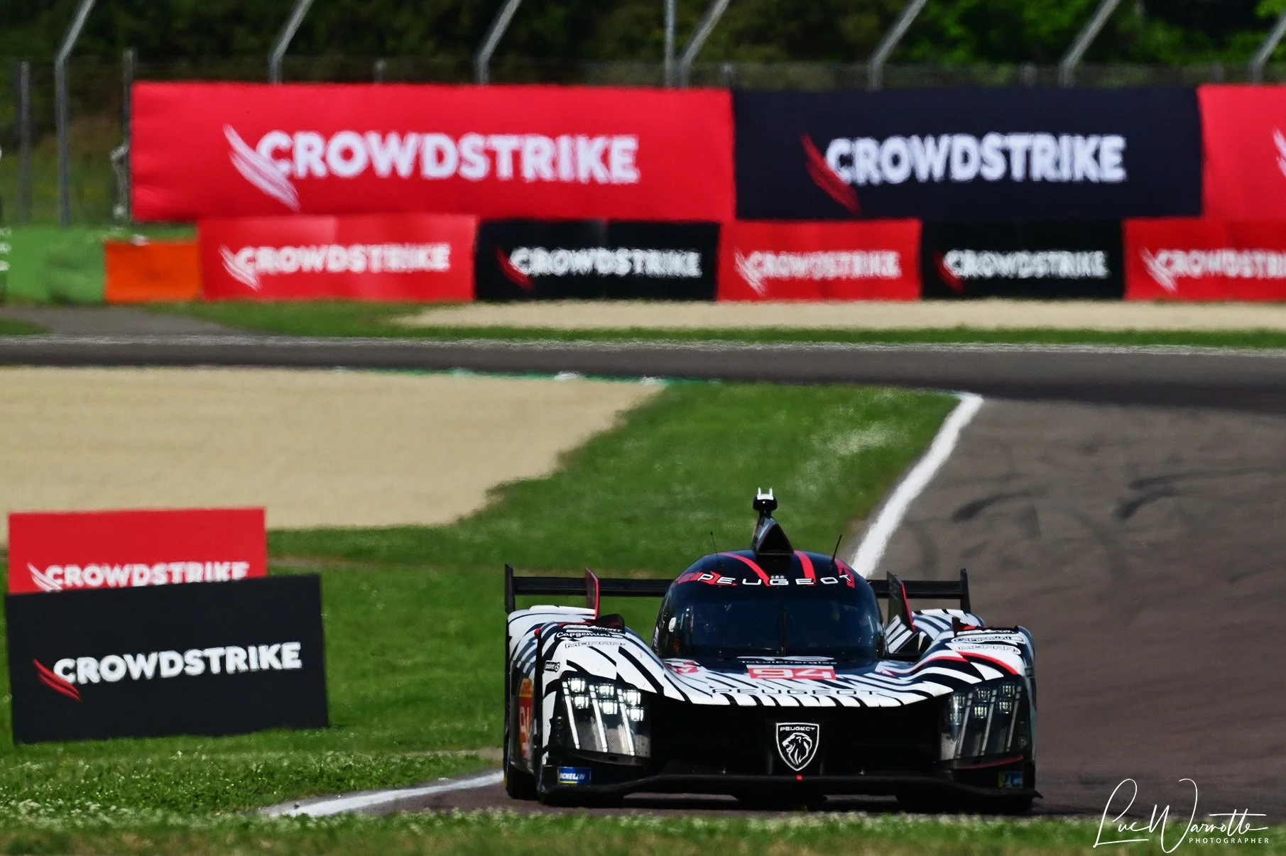 #94 Peugeot TotalEnergies 9X8