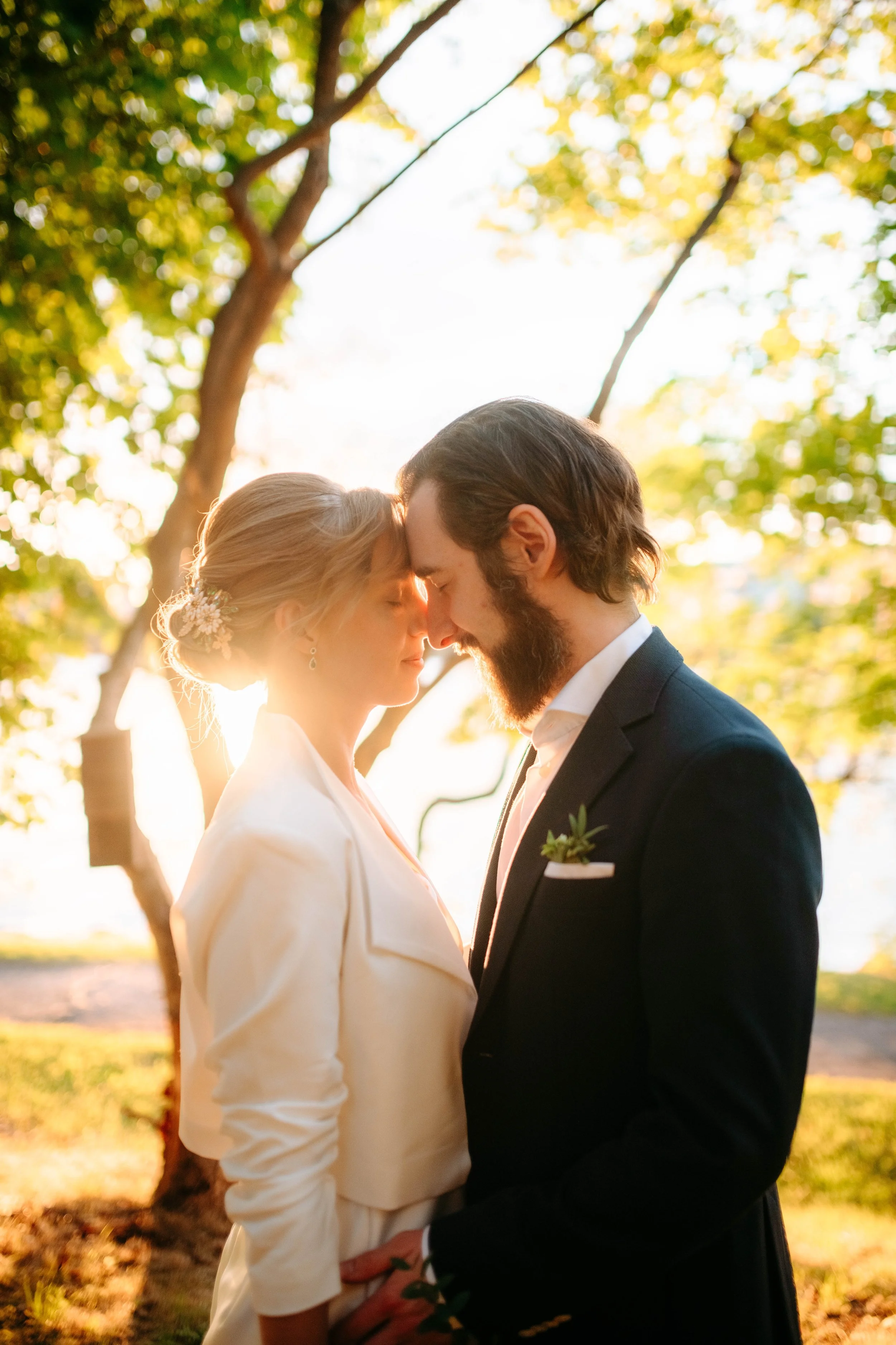 bröllopsfotografering golden hour