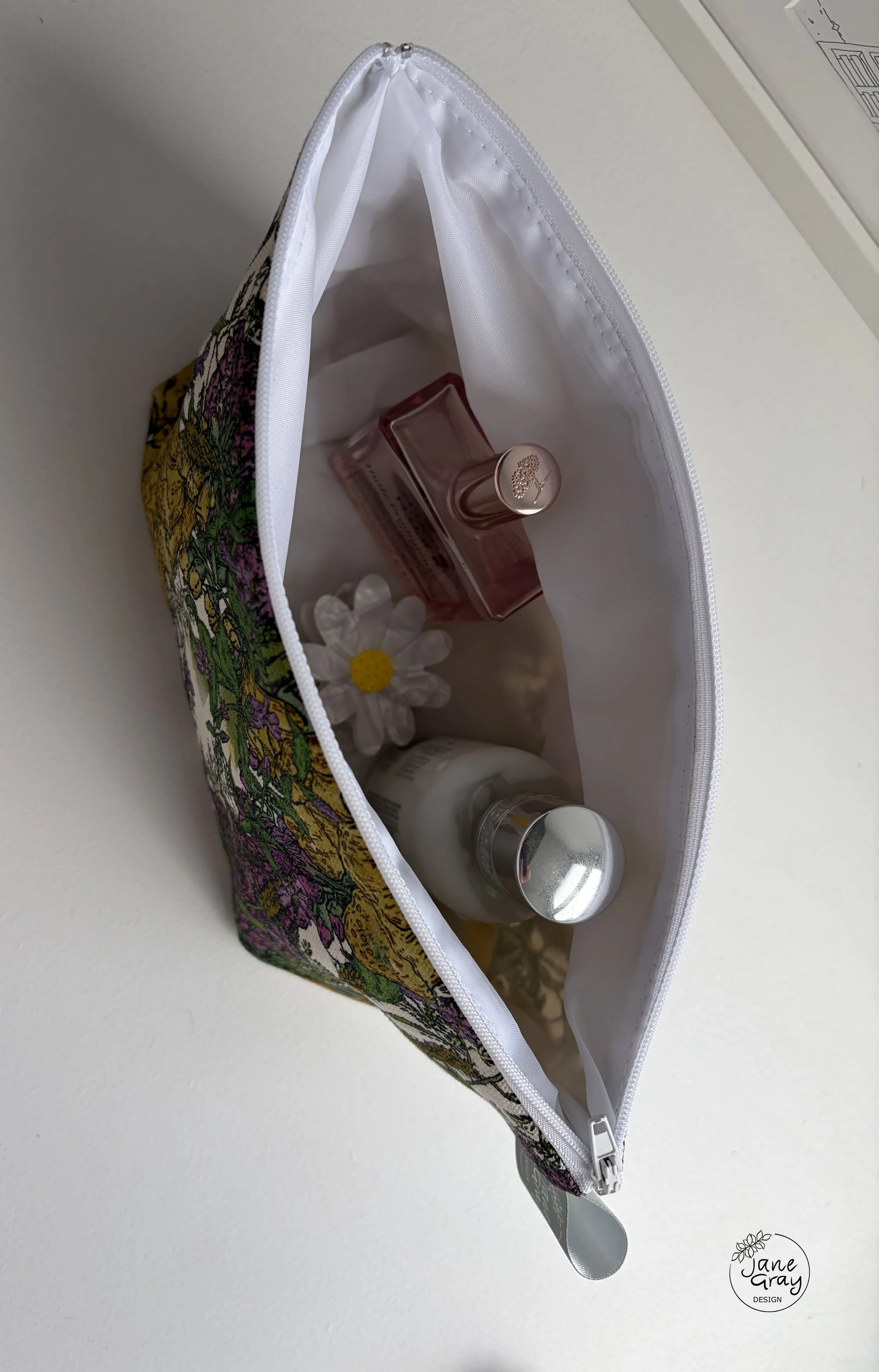 Jane Gray Design_Witches Thimbles Travel Bag Internal.jpg