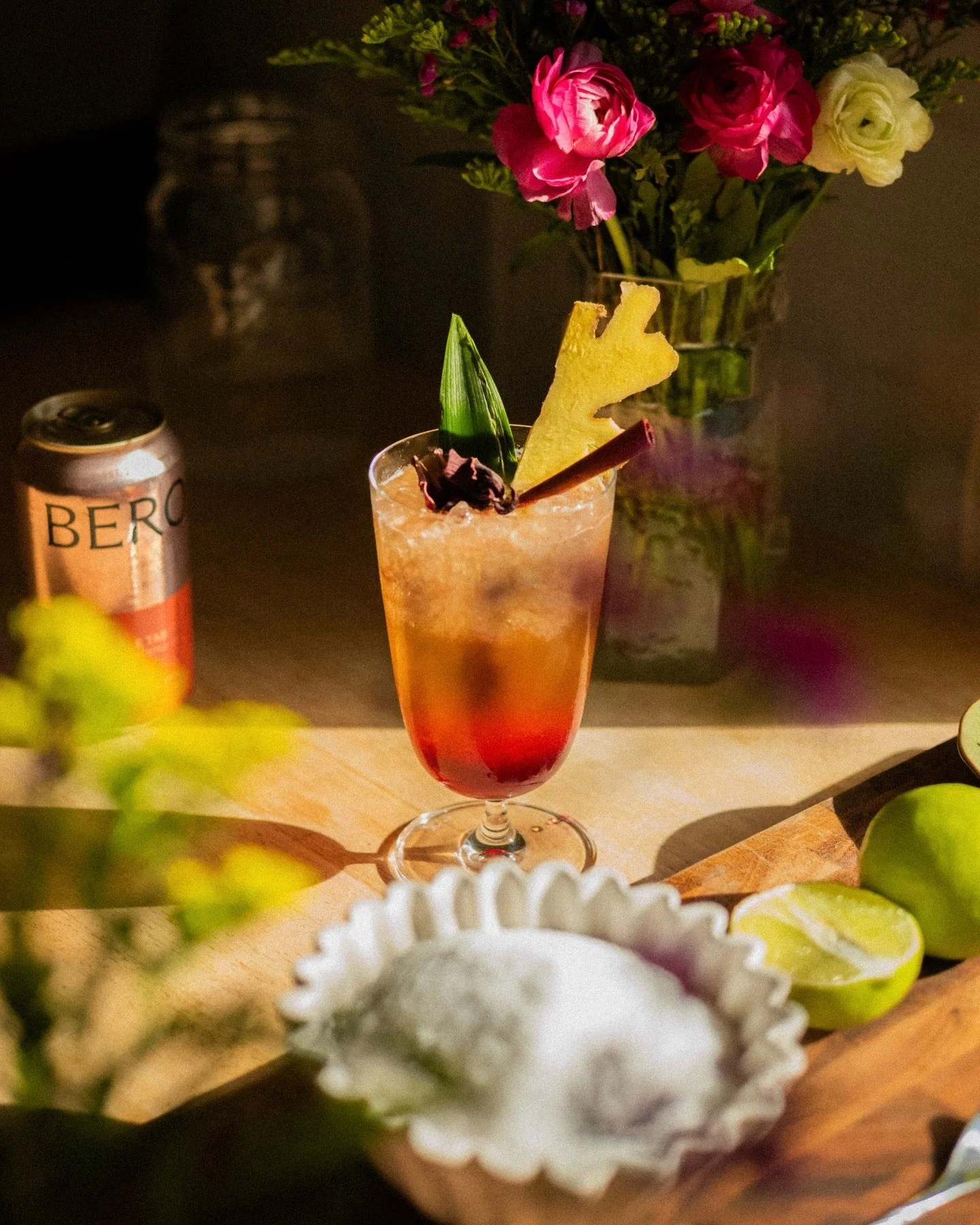 me &amp; spoons at home with @berobrewing x @roccofridge 🌺🍻🏄🏻&zwj;♀️🦮 !

📸 by @jacopomaria