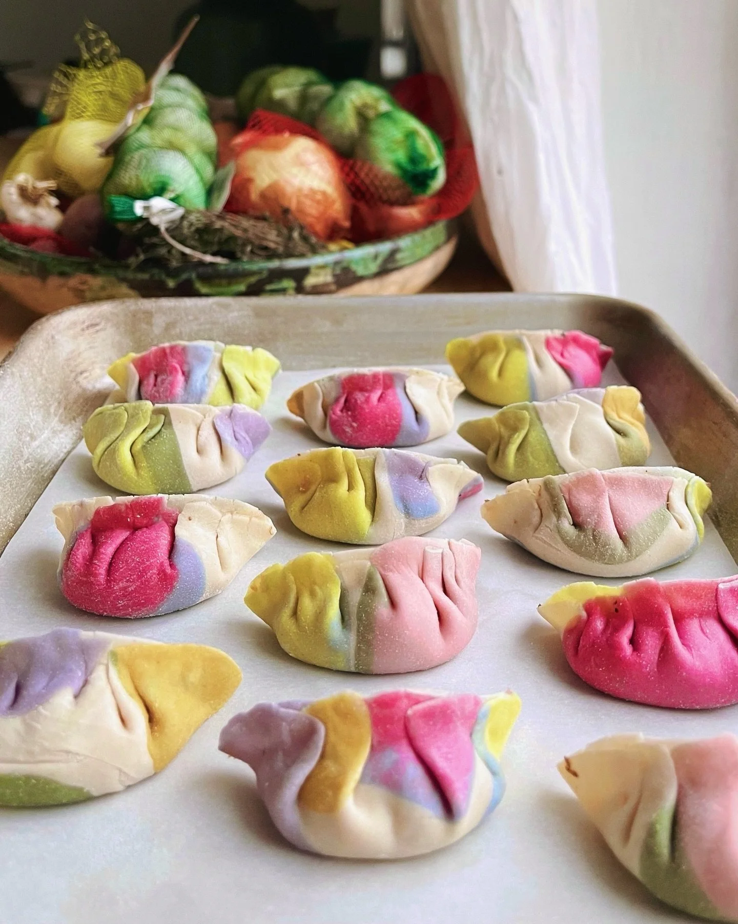 a little collection of mandoos and tteoks of lny past~ 🙂&zwj;↕️⭐️🎨🥟🍡👩🏻&zwj;🎨

#lny #dumplings #colorfulfood #ricecake #yearofthehorse