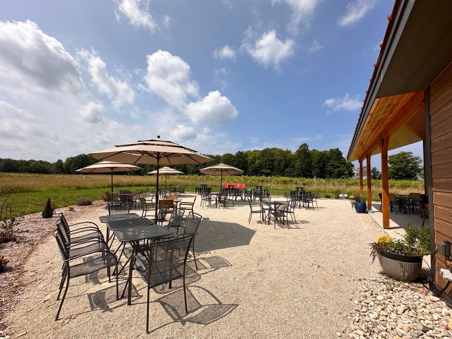 MEMORIAL DAY WEEKEND

🍷 Tasting room is open Wednesday - Monday &bull; 11:00a-5:00p

🎵 Charles Oxbow &bull; Midwest Folk-Rock Singer/Songwriter
🕐 Sunday, May 25 &bull; 1:00-4:00pm ☀️ 60 degrees and sunshine is basically summer in Wisconsin, so we&