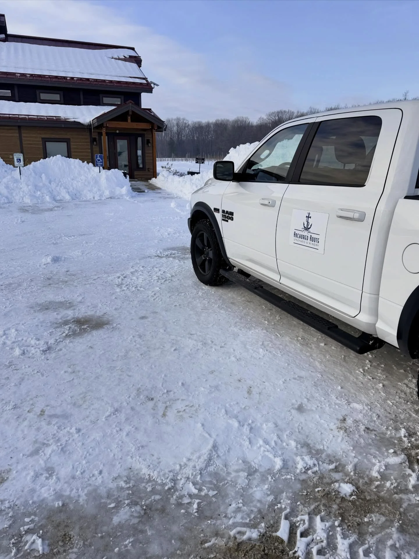 🪏❄️🚚 It&rsquo;s a work in progress, but we are here and waiting for you with open wine!

Regular hours in effect 🍷 Thursday-Sunday 

Mind your P&rsquo;s and Q&rsquo;s while out and about in Door County this weekend!

P is for Parking 🚘 Be conside