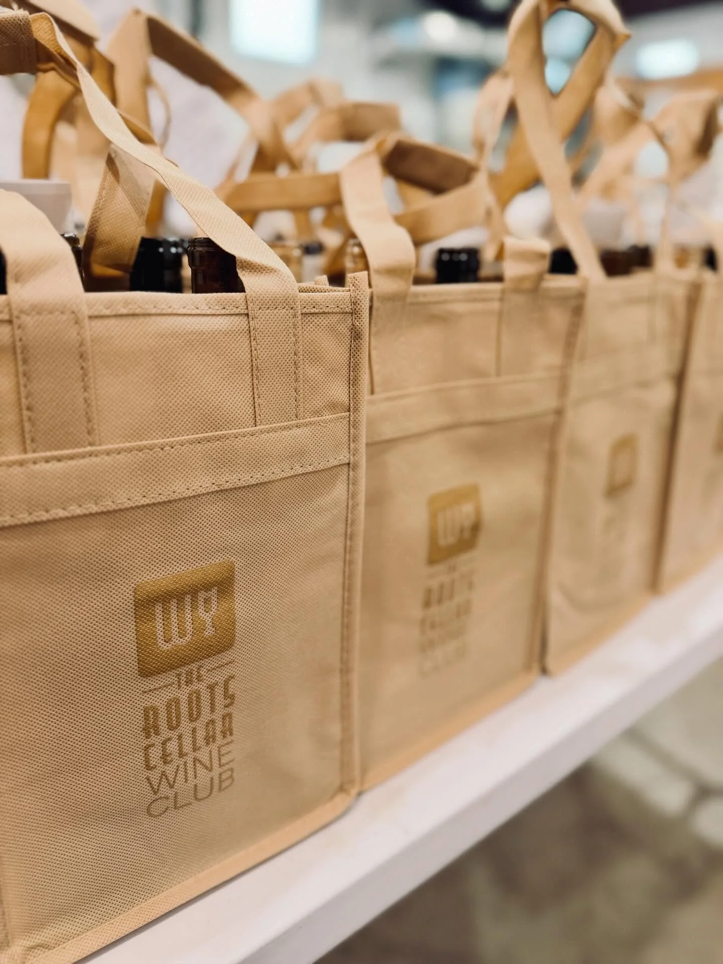 WINE CLUB MEMBERS ✨ IT&rsquo;S TIME FOR WINE!

🚗 Pickup members can stop by the tasting room during regular hours between 3/26-4/19 to claim your latest release. 

📦 Shipping members, check your inbox for tracking information. Your wine is on its w