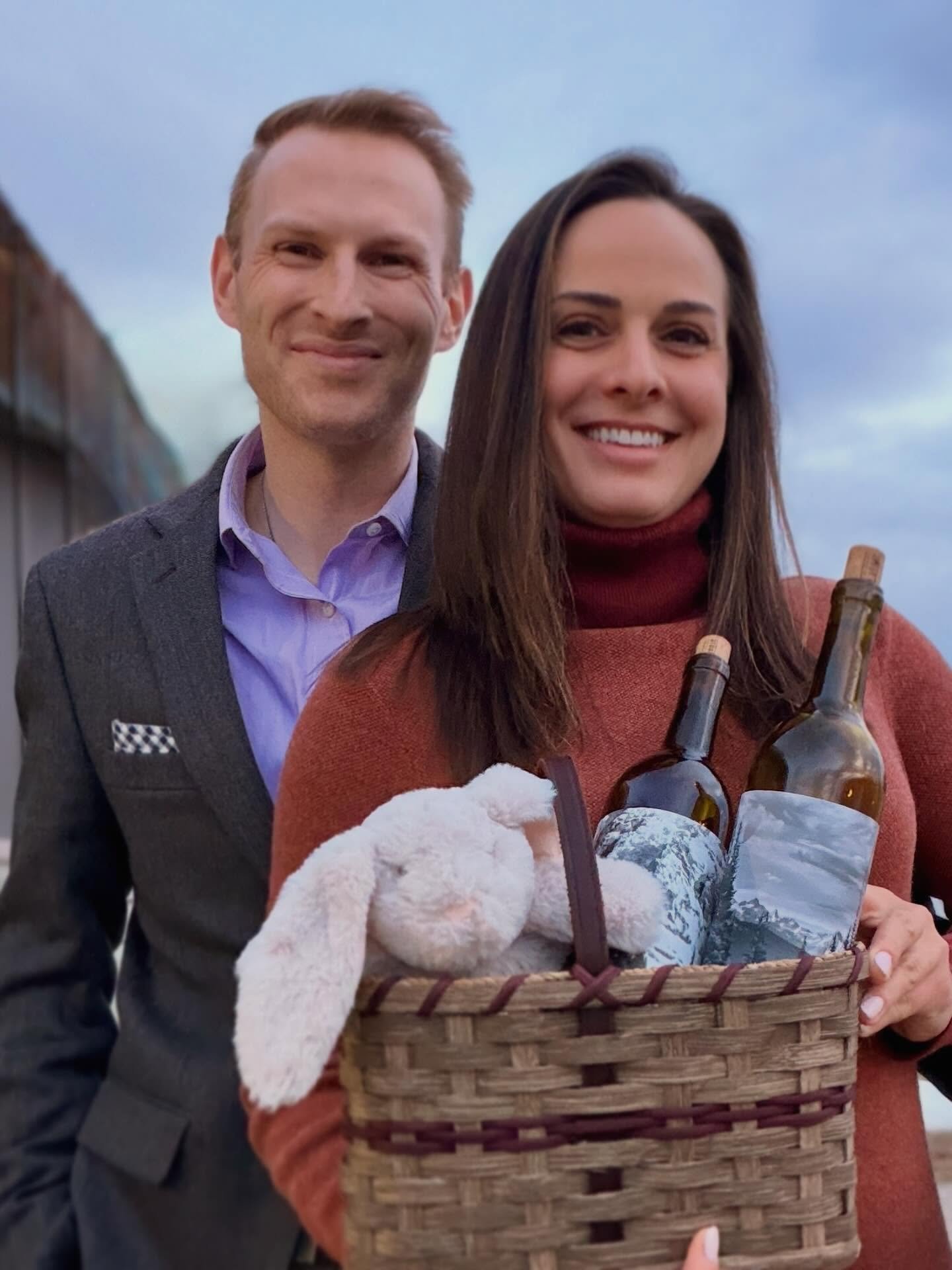 May your hearts be grateful, your tables be plentiful, and your baskets full of bunnies and wine. 🐰🍷🐣 Happy Easter!

#happyeaster #wisconsinwine #wisconsingrapegrowers #doorcounty #cheers

@doorcountywinetrail