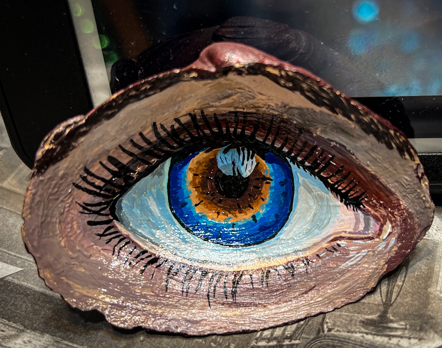 eye_shell.jpg