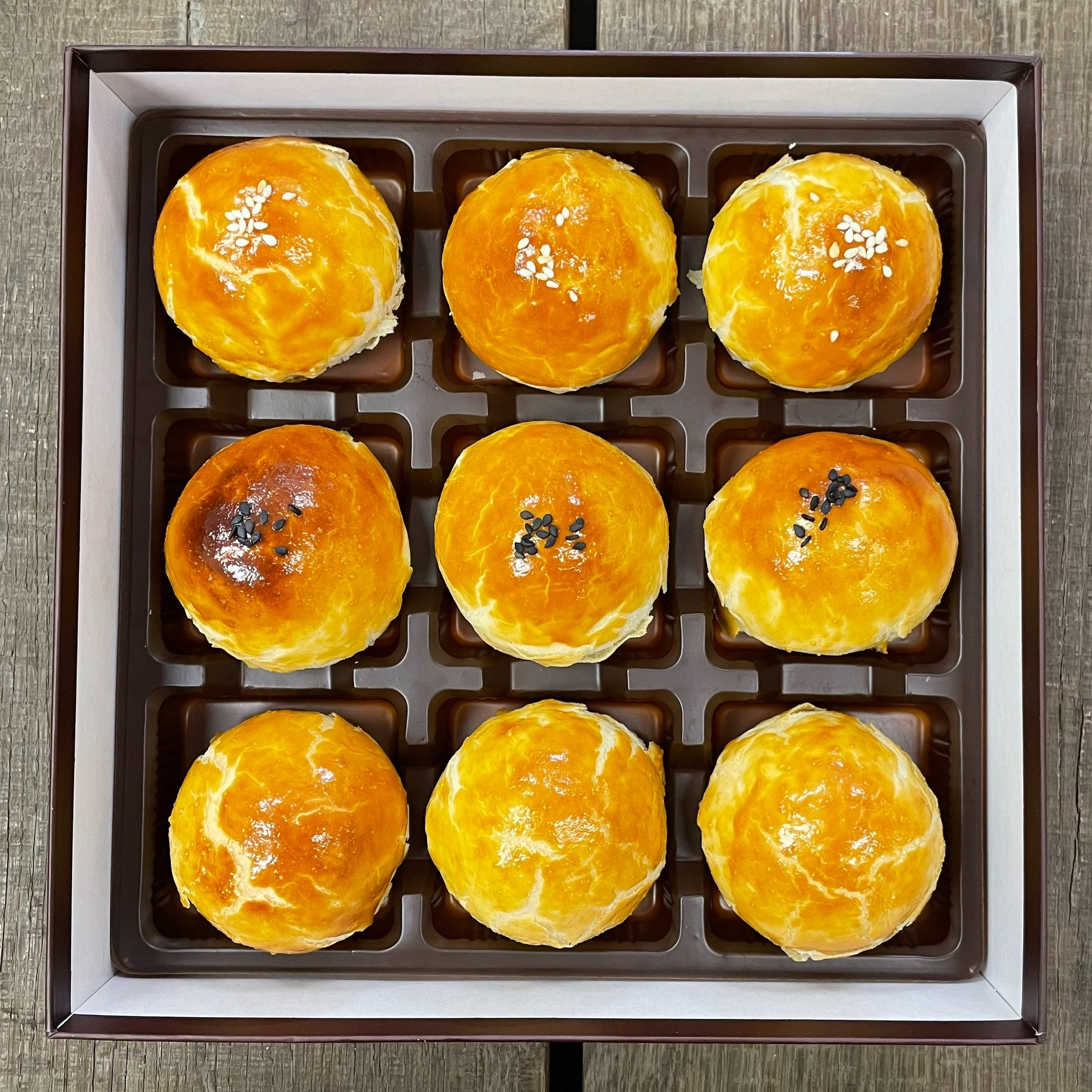 Opulence Gift Box - Traditional Mini Mooncake (8pcs) - JUNANDUS