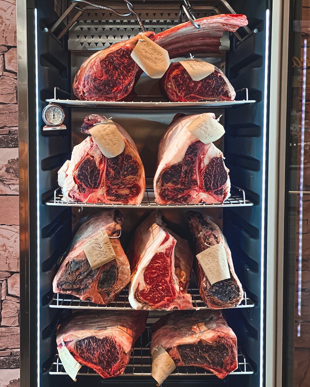 Did you know meat is about 75 percent water? If you loose a few percent to evaporation, the flavor is guaranteed to be more concentrated&hellip;imagine how these guys taste after a minimum 28 day set? 🥩 #dryaged #mymarket⠀⠀⠀⠀⠀⠀⠀⠀⠀
⠀⠀⠀⠀⠀⠀⠀⠀⠀
⠀⠀⠀⠀⠀⠀⠀⠀