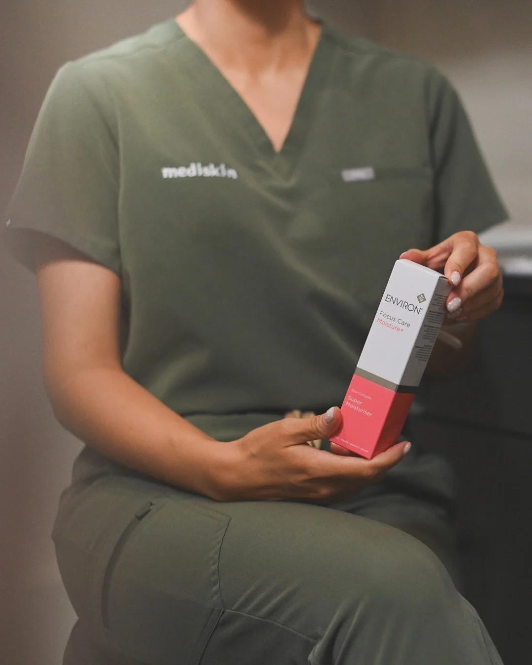 A lovely shoot with the team at @mediskin.ie - thank you for having me at your gorgeous salon here in Nenagh! Such a welcoming space and truly the best of the best when it comes to skincare 🫶 Happy 11th birthday! 👏