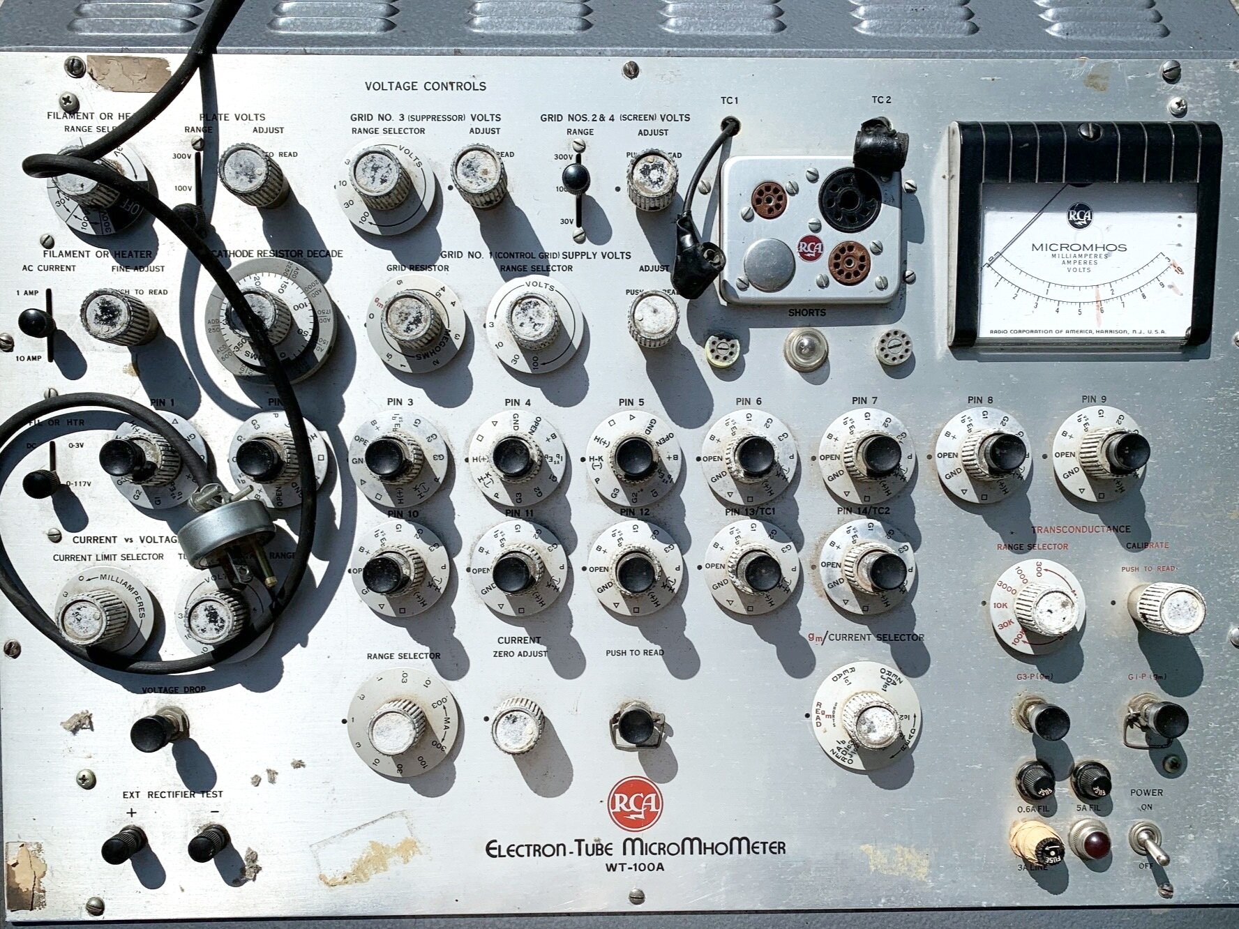 Team Blause Bricks More