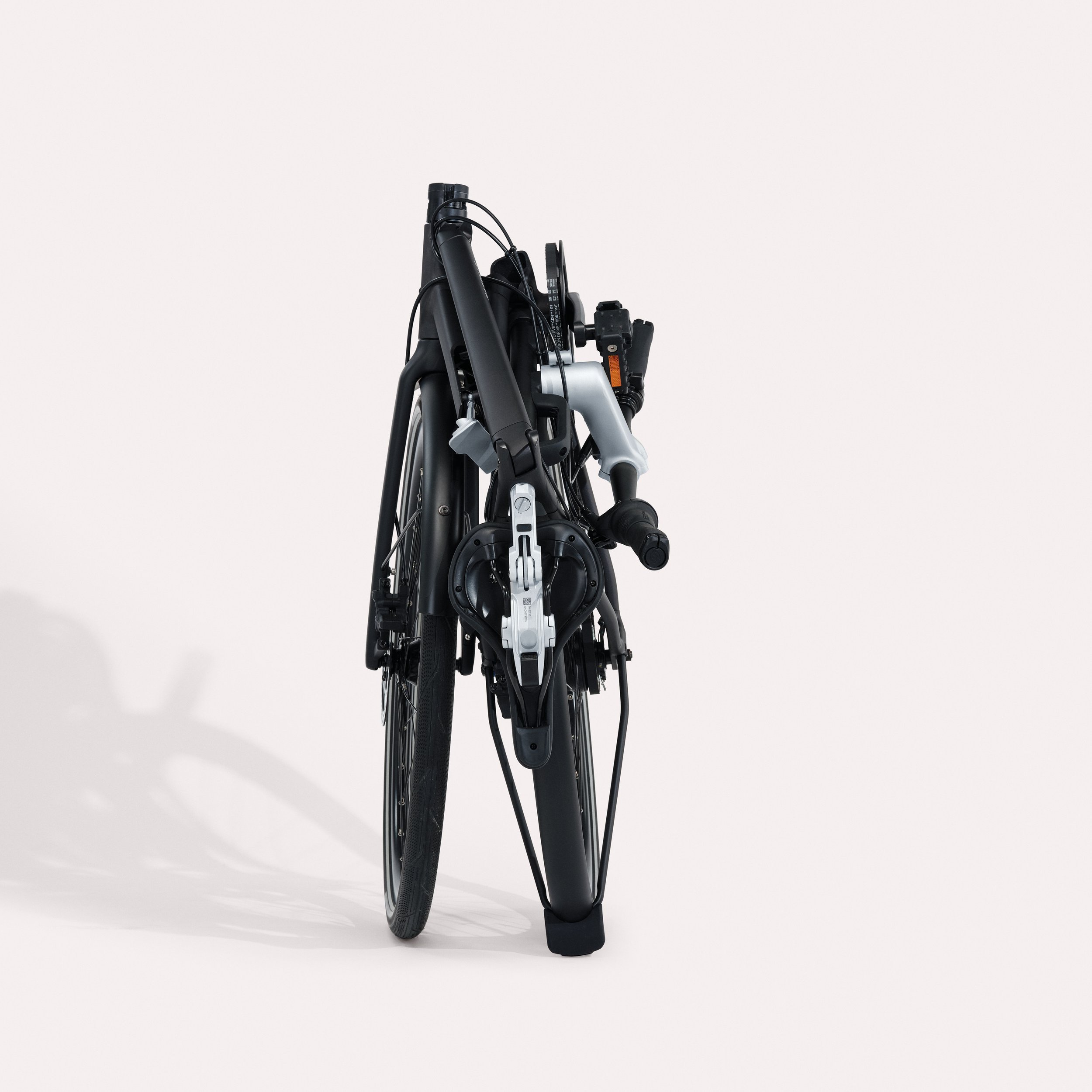 06. BASTILLE_ Packshot Cintre droit M7.jpg