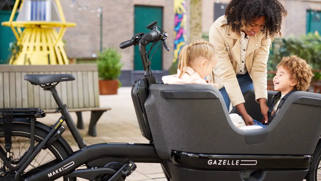 Gazelle_Makki_Load_Lifestyle_Photo.jpg