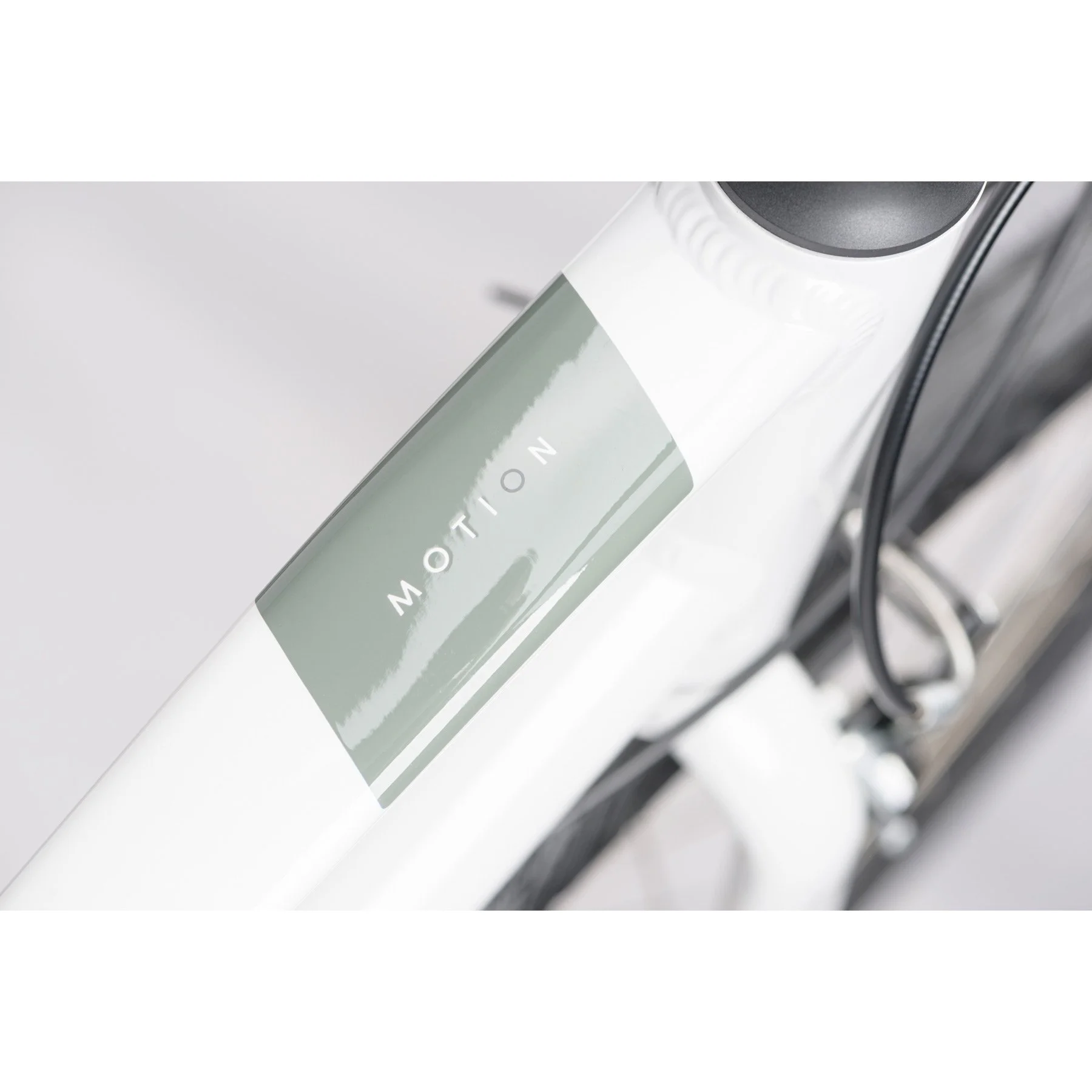 Ridgeback_Motion_Hybrid_Bike_Open _Frame_Logo.jpg