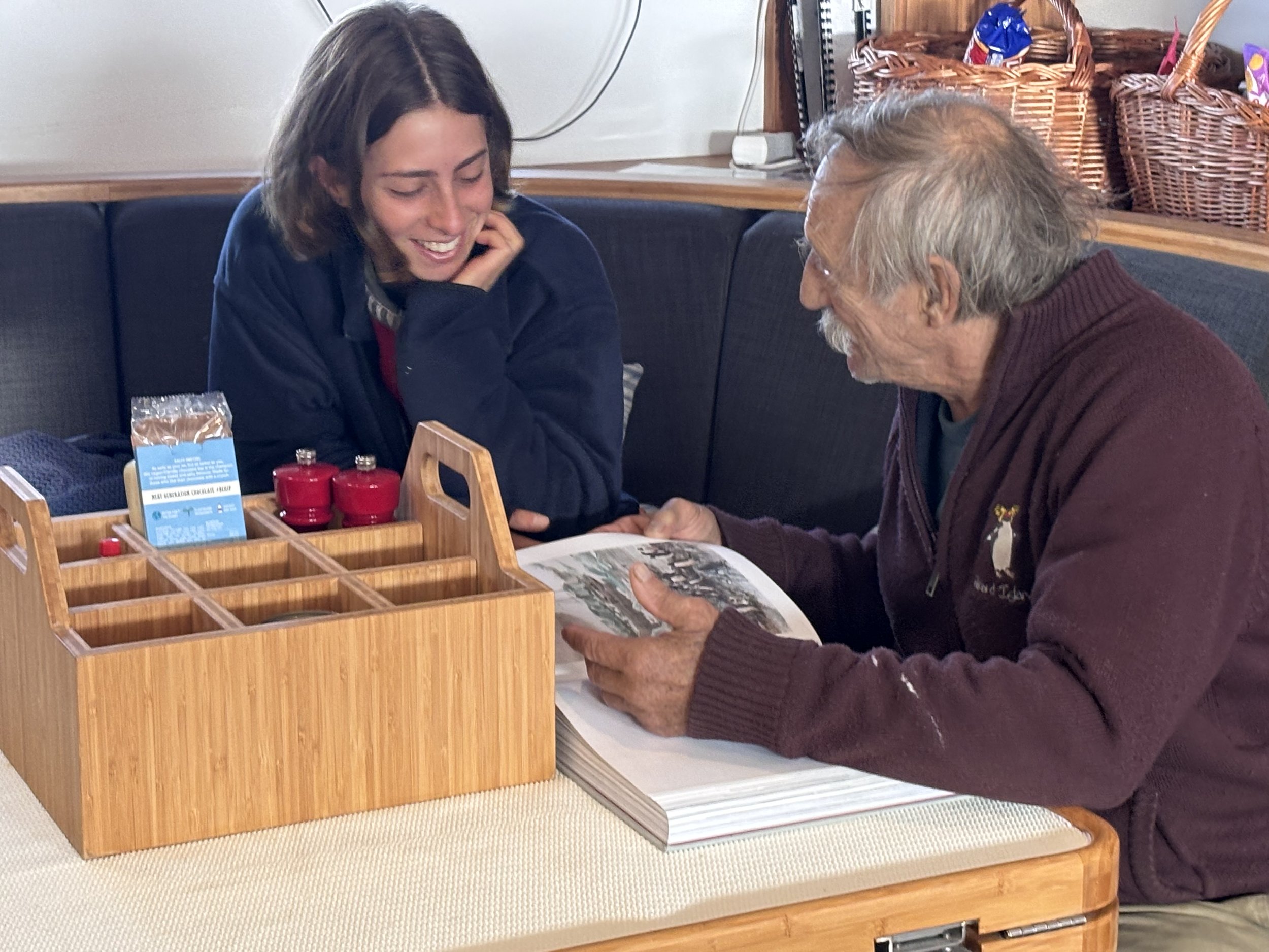 Raconterur extraordinaire.jpeg