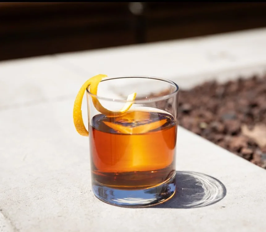 #Sunrise
@mezcalunion Uno
@smithandcrossrum 
@stgeorgespirits Bruto Americano infused Decaffeinated Espresso @theregularcoffee 
Cocchi Torino
@giffardusa Creme De Cacao
๐ธ @nwxnathan
#patiovibes #drinks #drinkstagram #imbibe #imbibegram #spring #i