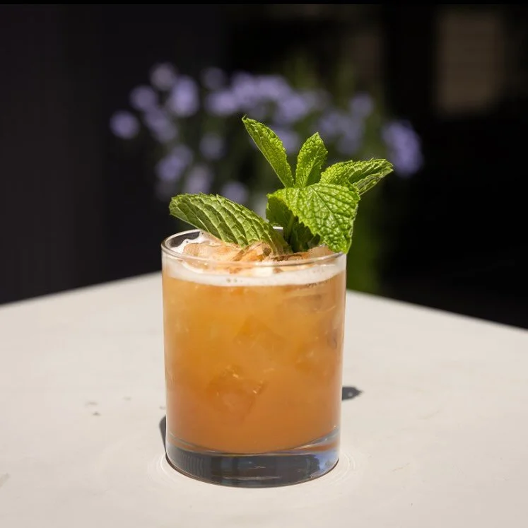 #TripleCrown
@evanwilliamsbourbon 100
@drinkdromme Calm
@mommenpop Seville Orange
@benedictineliqueur 
Honey
Grapefruit
Lime
๐ธ @nwxnathan 
#patiovibes #drinks #drinkstagram #imbibe #imbibegram #spring #inmyglass #bars #goodvibes #bendoregon