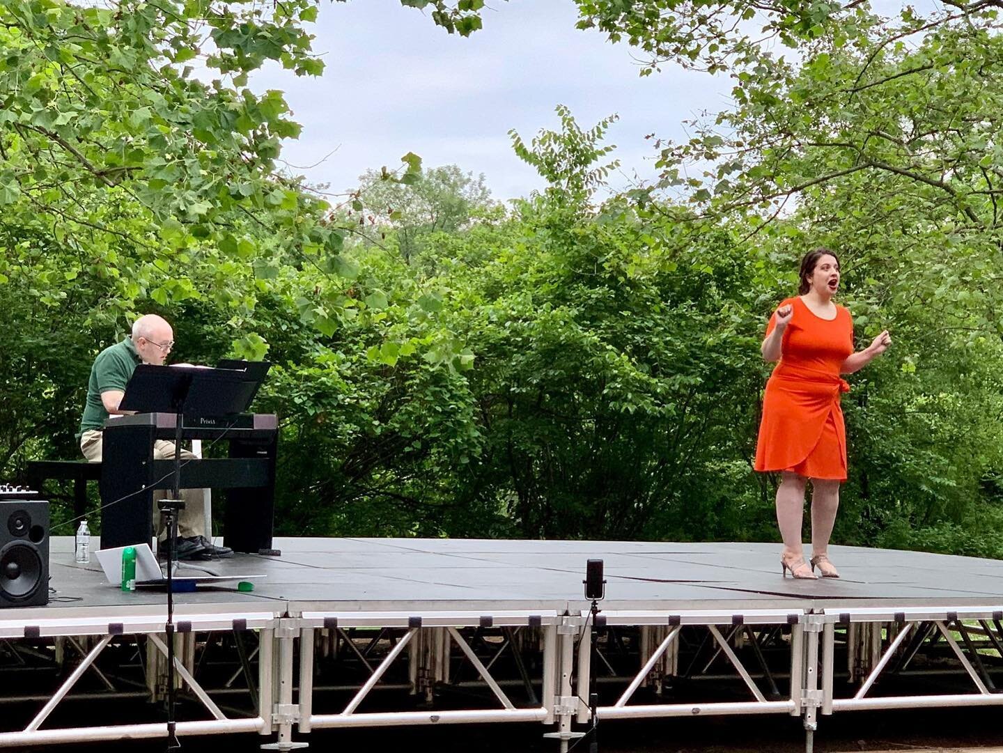 It was a beautiful evening of community and music at last night&rsquo;s benefit recital with @redivivusopera! 

THANK YOU to all who showed up and contributed to meet neighbors&rsquo; needs. And a special thank you to Redivivus Opera for hosting thei