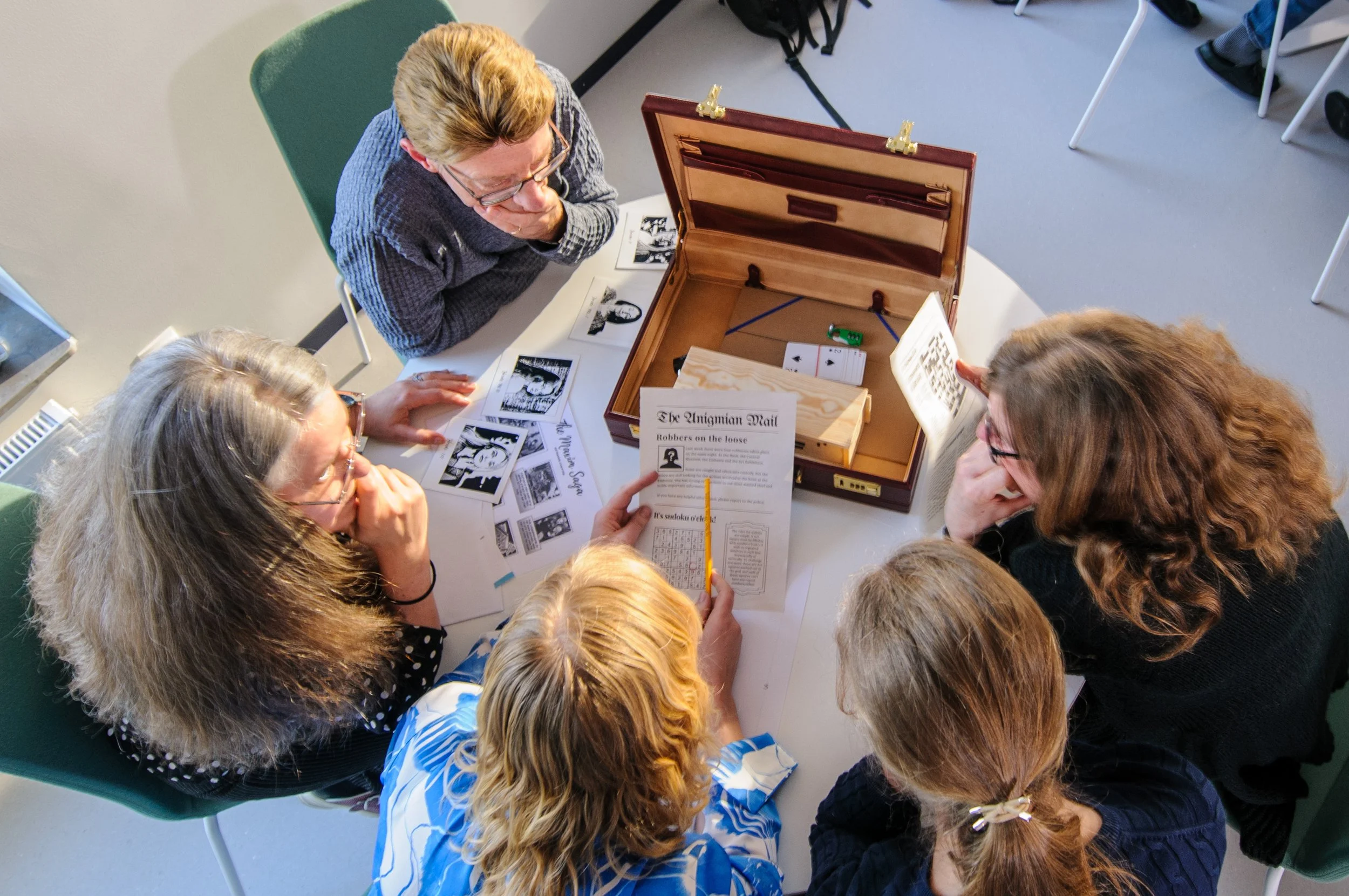 Anigma Escape Room - Briefcase Chase-9.jpg