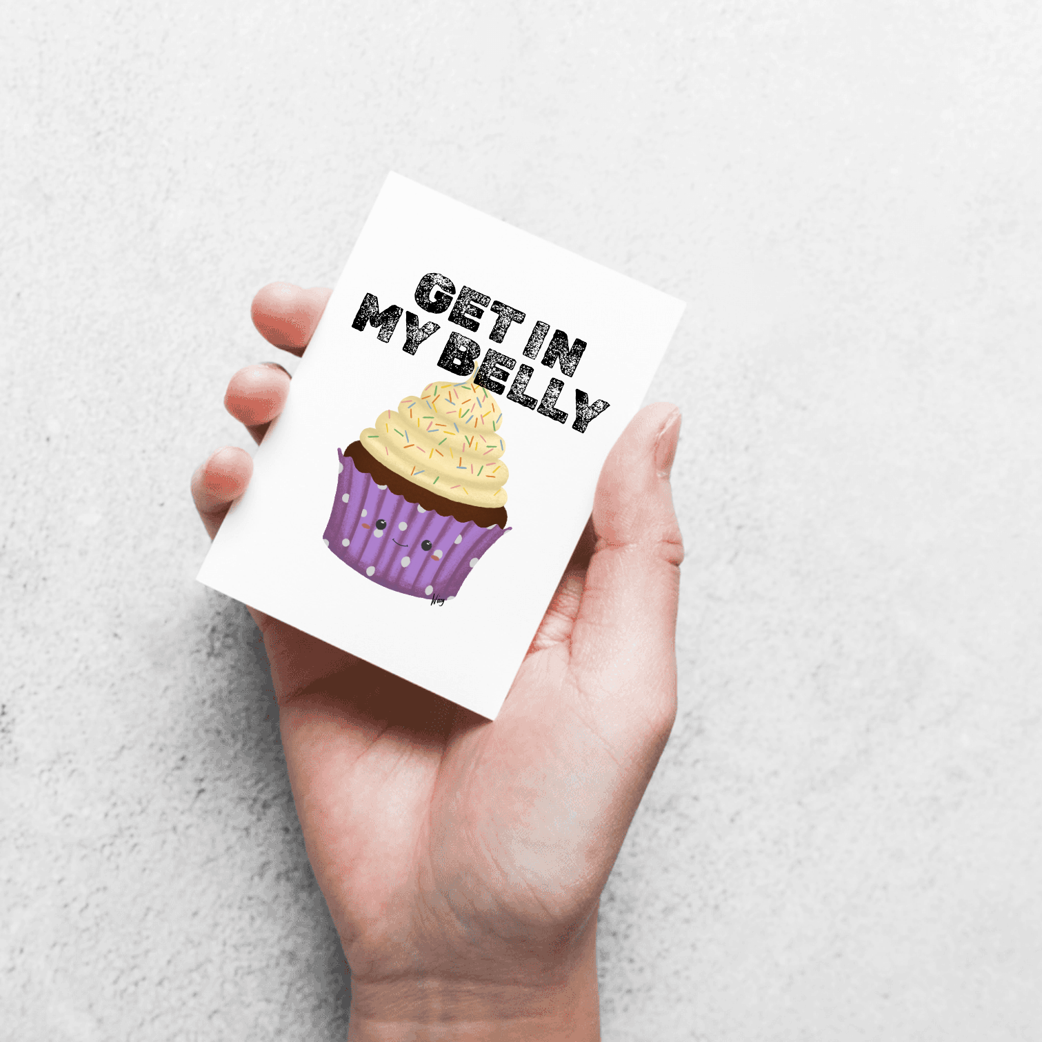 Mini print in hand - Cara exp.png