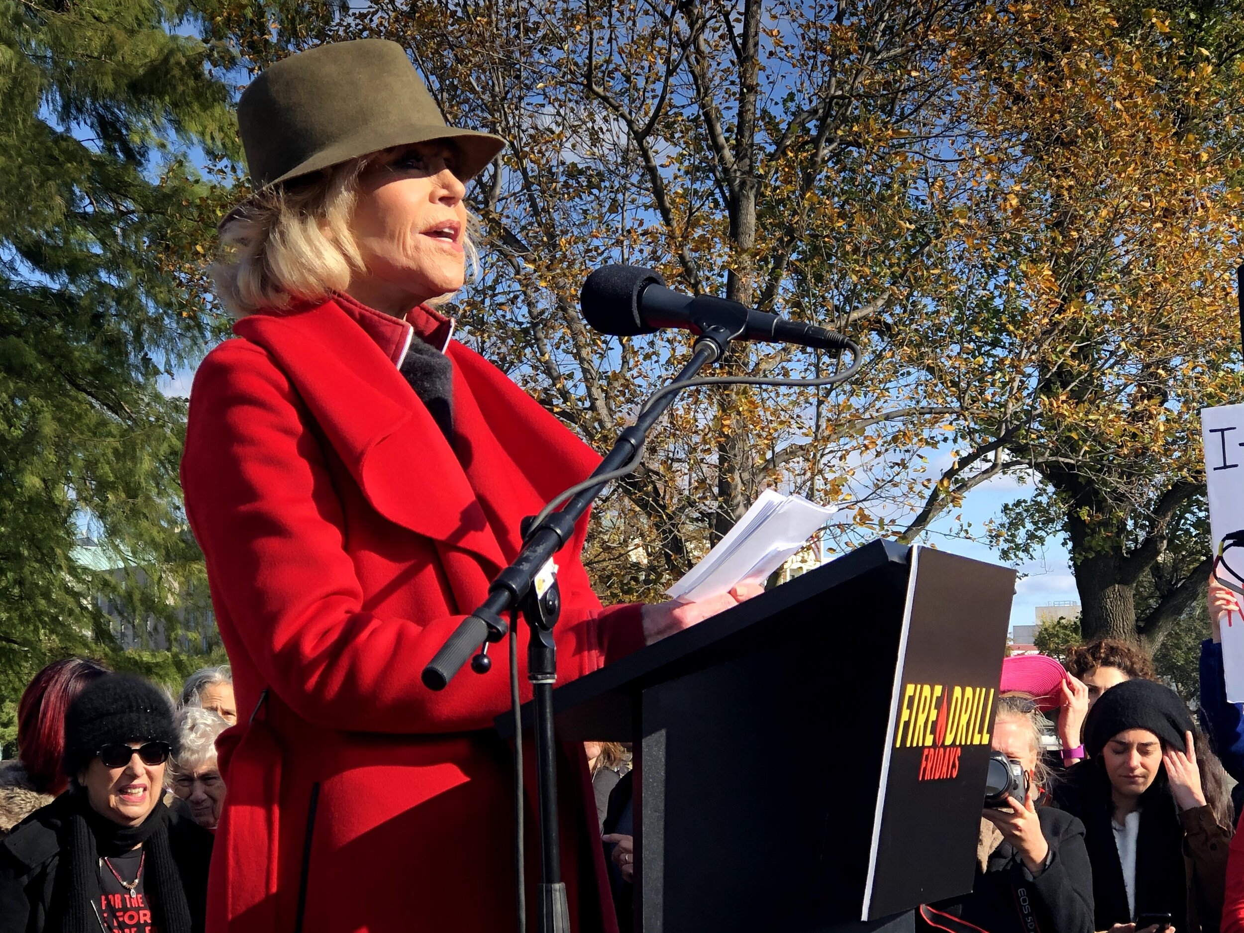 Jane Fonda begins her demonstration.