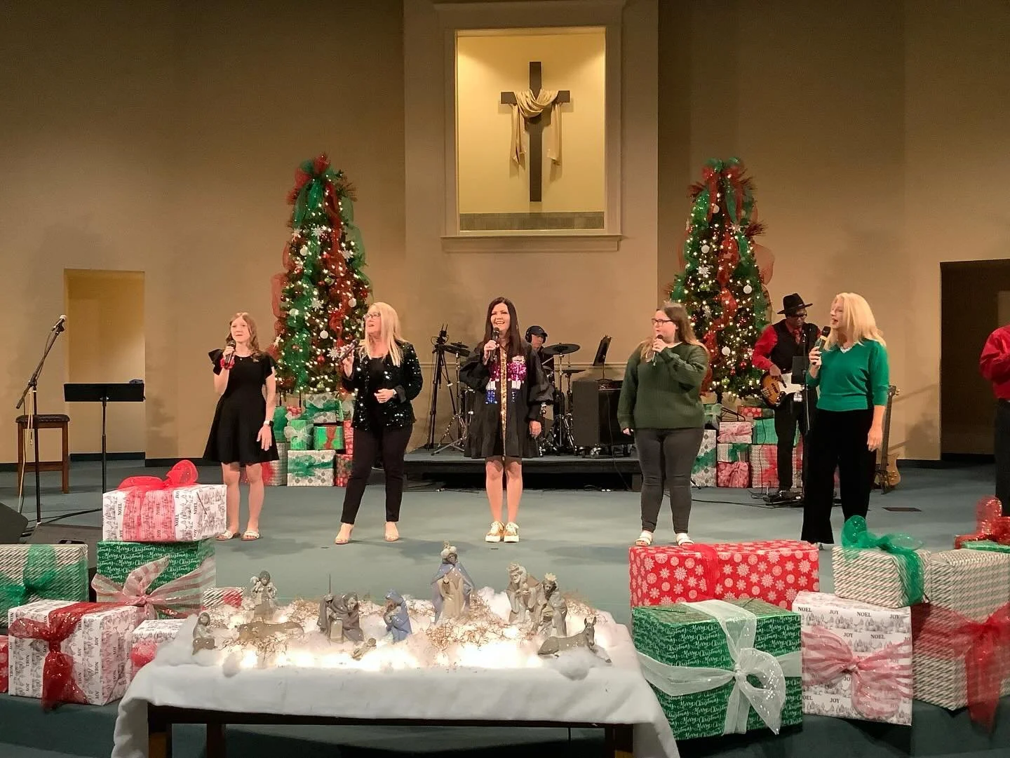 The Christmas Eve 2025 Services are in the books! Powerful music, moving message, and the Hope of Jesus. Merry Christmas!