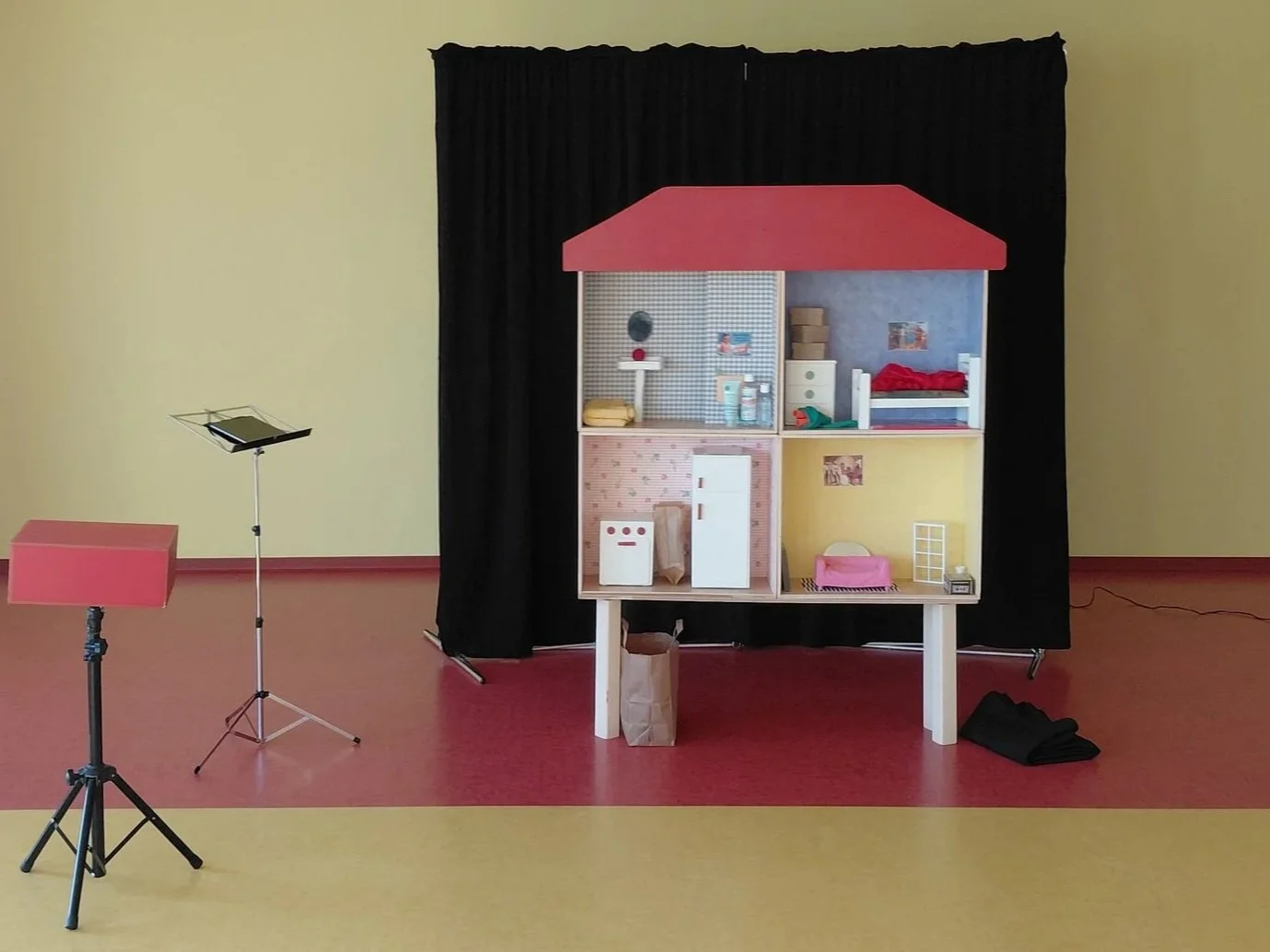 La Maison de Mamie Janine dans une école