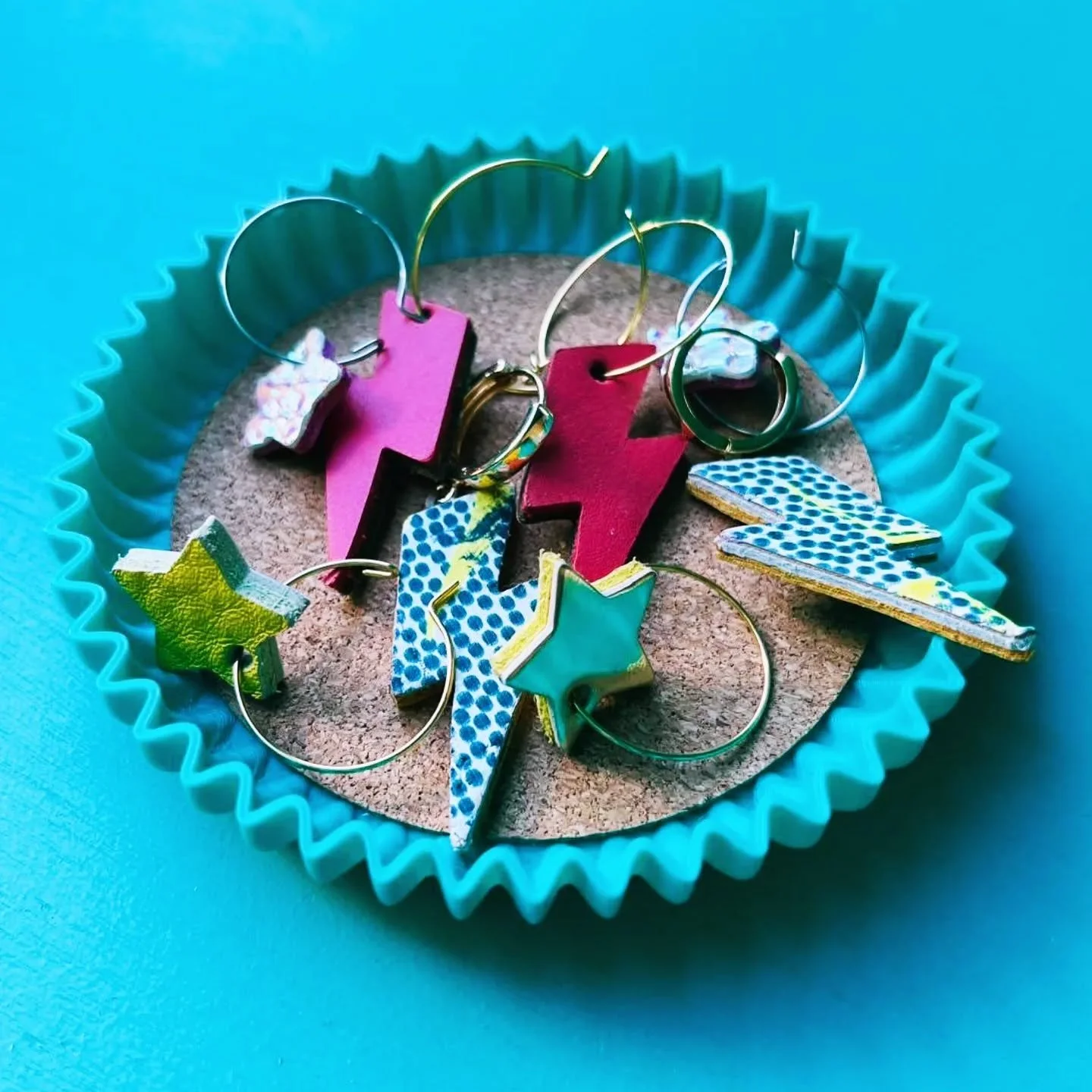 Things on hoops..... I was sent this photo from the wonderful Sally @theleopardpompom - showing off her @rosiejohnsonillustrates trinket tray with her collection of #tulaandthewhale hoops. 
The second photo is of my new clip hoops with the bolts and