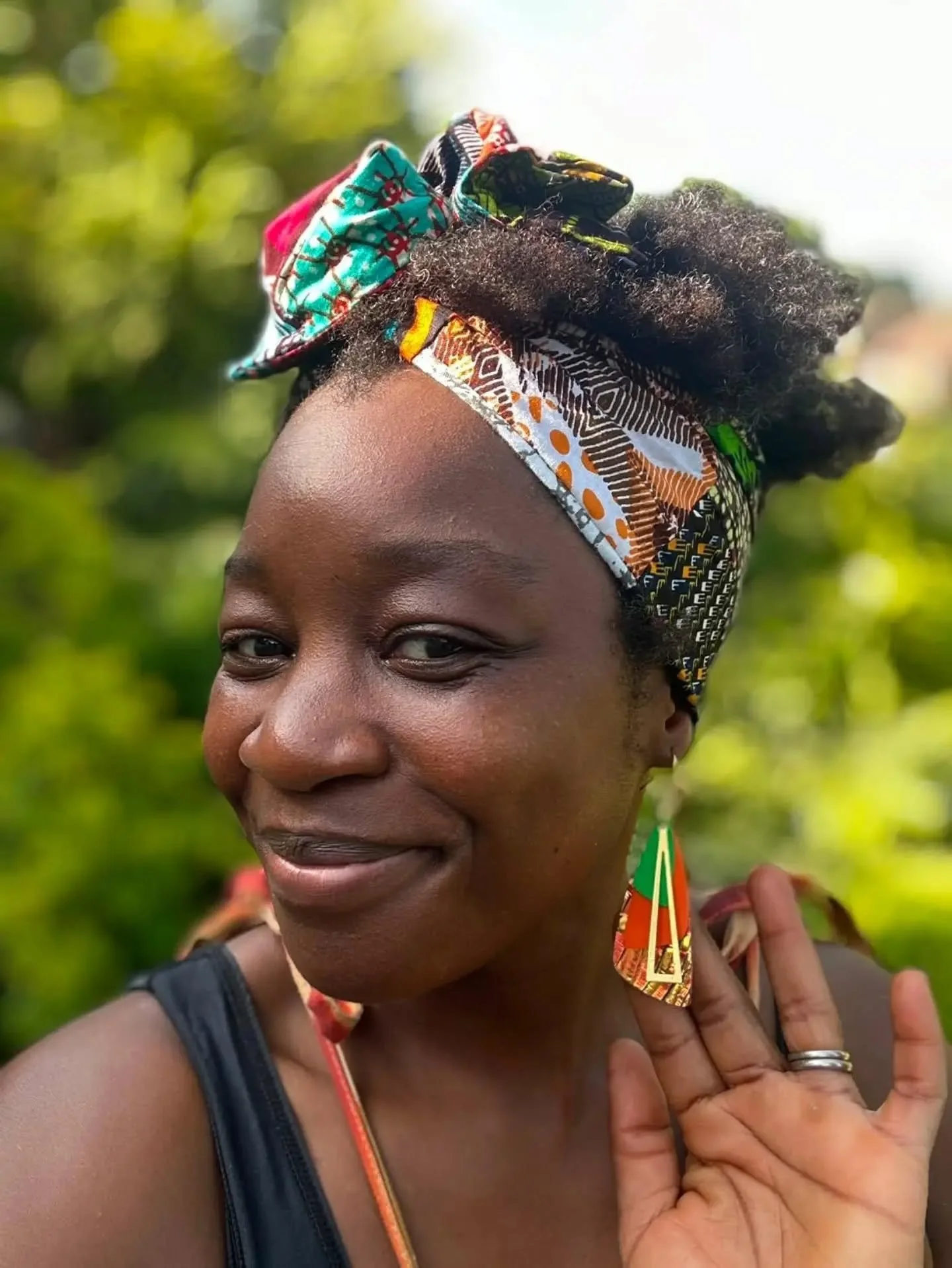 Here is the wonderful Chantelle from @mashona_designs wearing the giant moth wings. 

Chantelle makes the most amazing plant pot covers, bags, hair wraps and more from African print fabrics and repurposed materials. 

We've been insta friends for a f