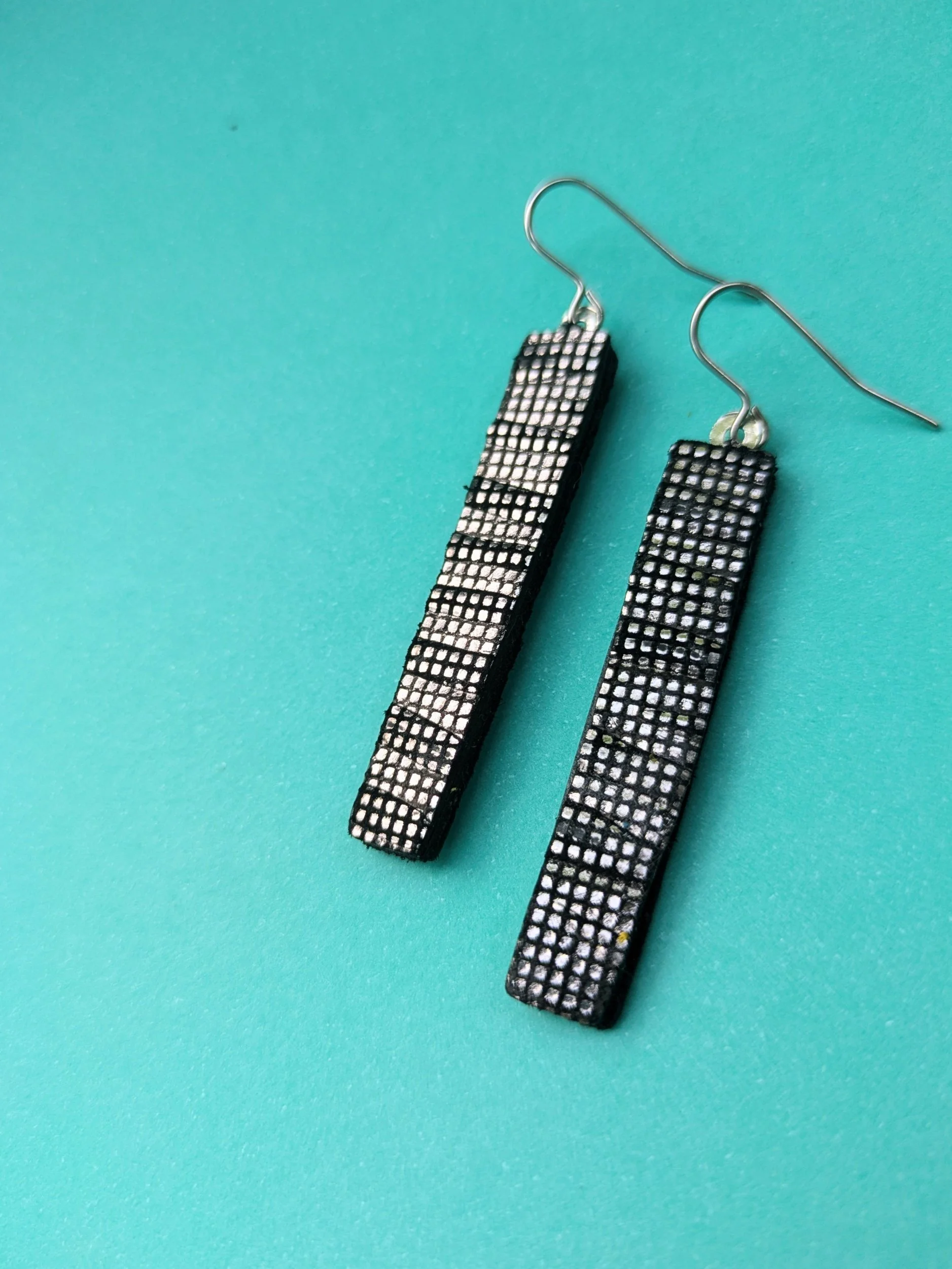 Match Stick - Black/Silver