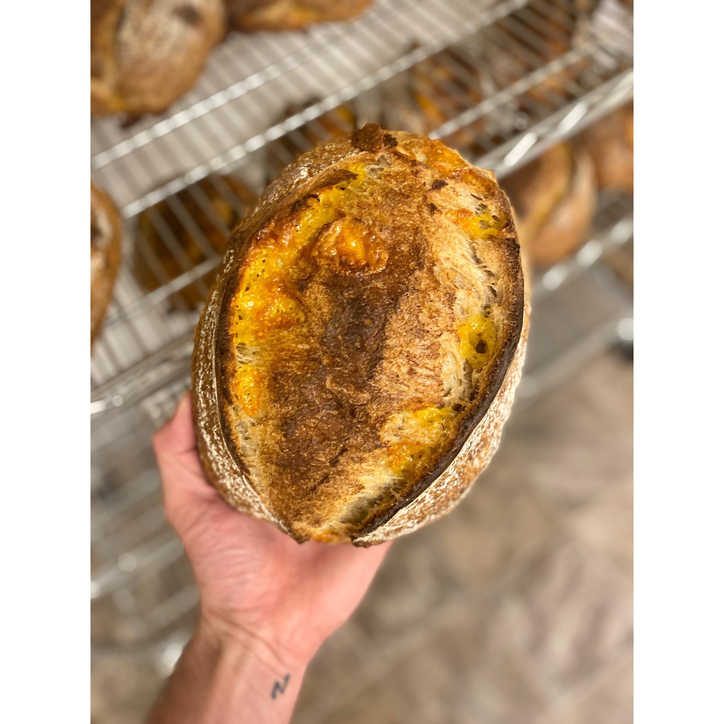 Hi friends! Bread is live for the upcoming week with Roasted Garlic Cheddar &amp; Herb, Bagels, Olive &amp; Herb and more! Check it out at sprucehousebread.com (link in bio)
