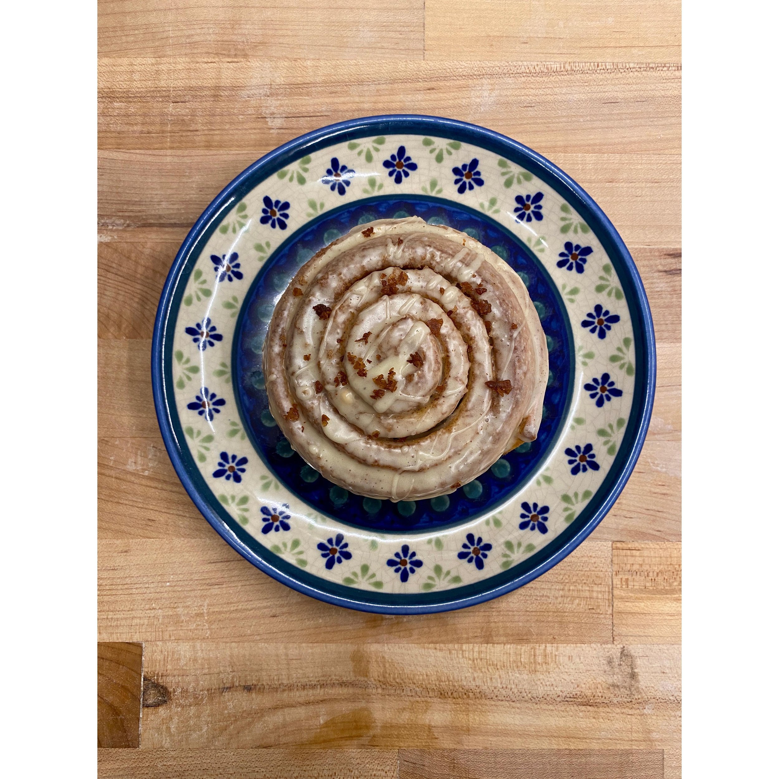 Dirty Chai Boozy Cinnamon Rolls are back this week with @lefthandbrewing Nitro Chai Milk Stout in the dough and @spirithounddistillers Colorado Cafe in the icing. These will go fast so don&rsquo;t wait - Orders are live on the website for this week a